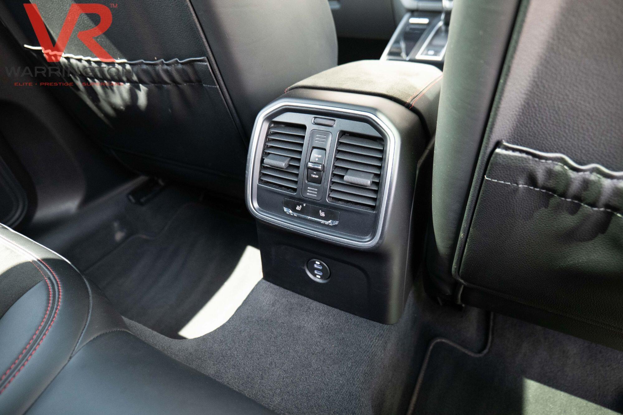 Porsche Macan view 48
