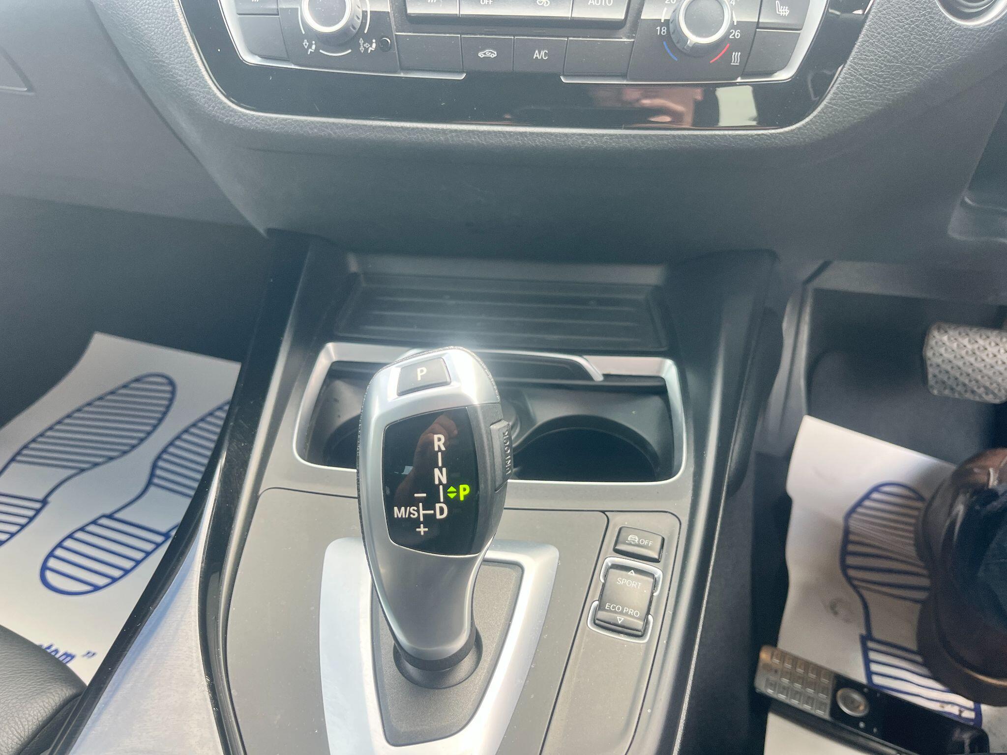 BMW 1 Series view 19