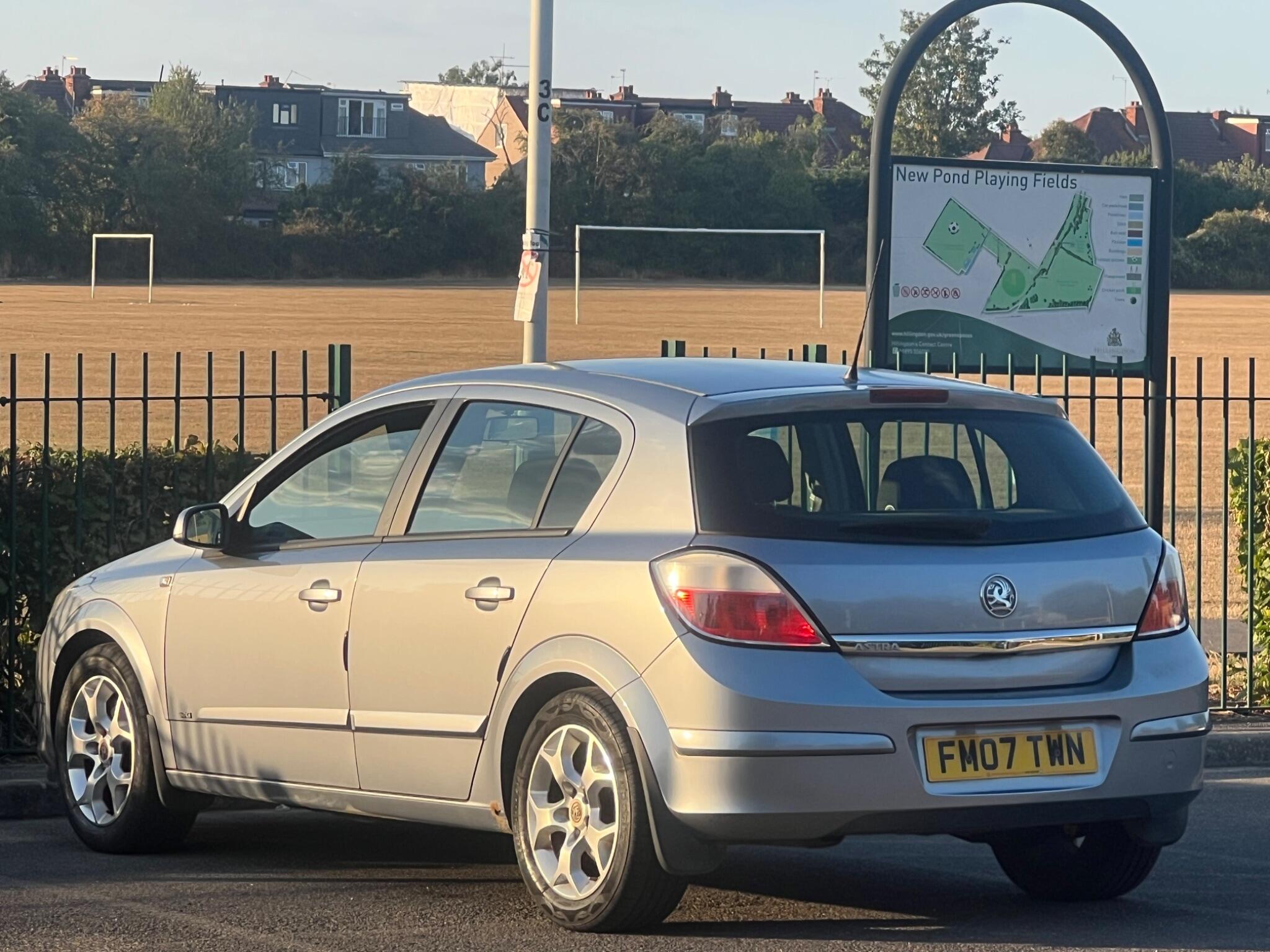 Vauxhall Astra view 9