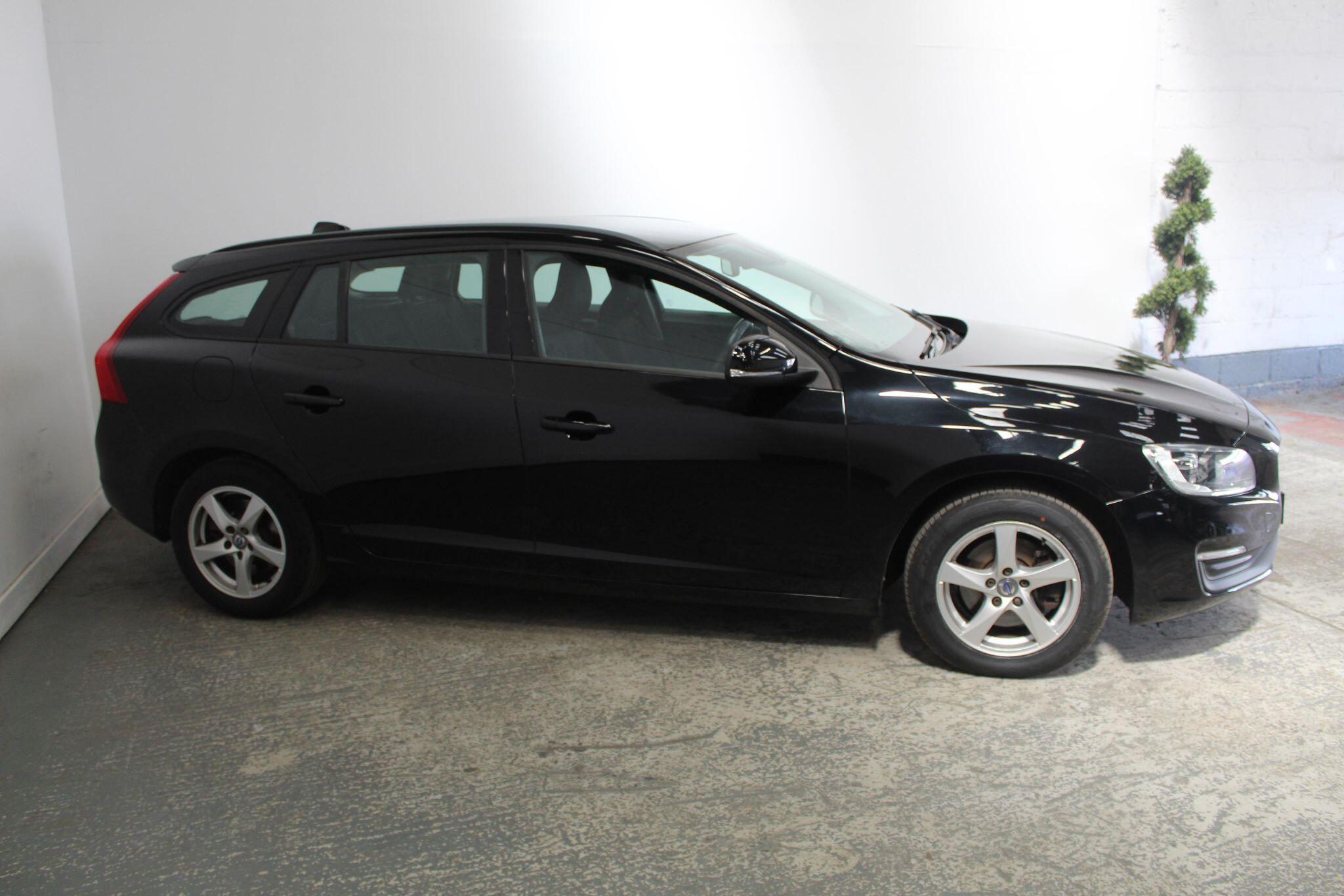 Volvo V60 view 4