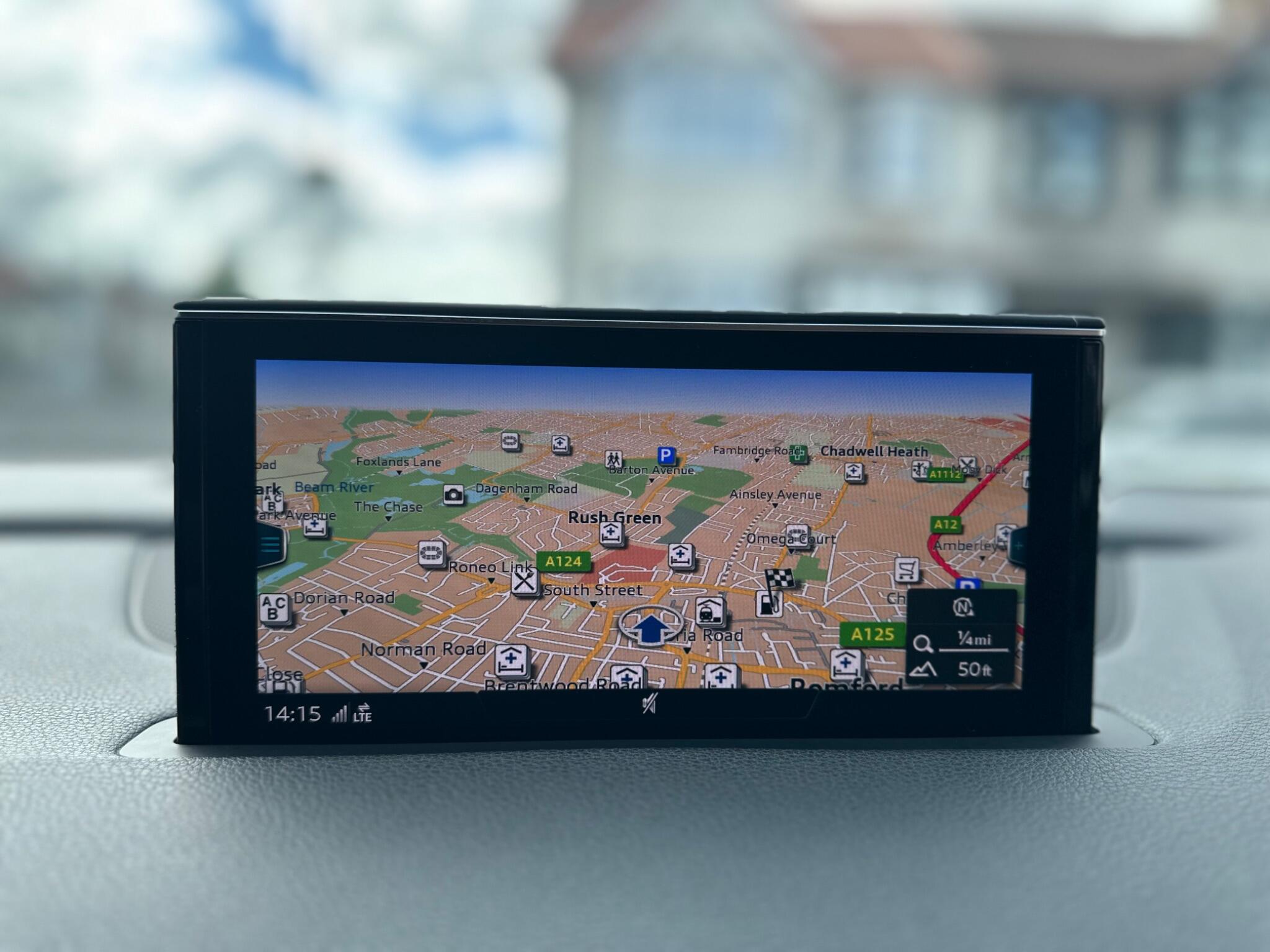 Audi Q7 view 29
