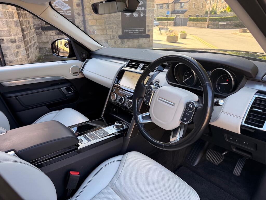 Land Rover Discovery view 29