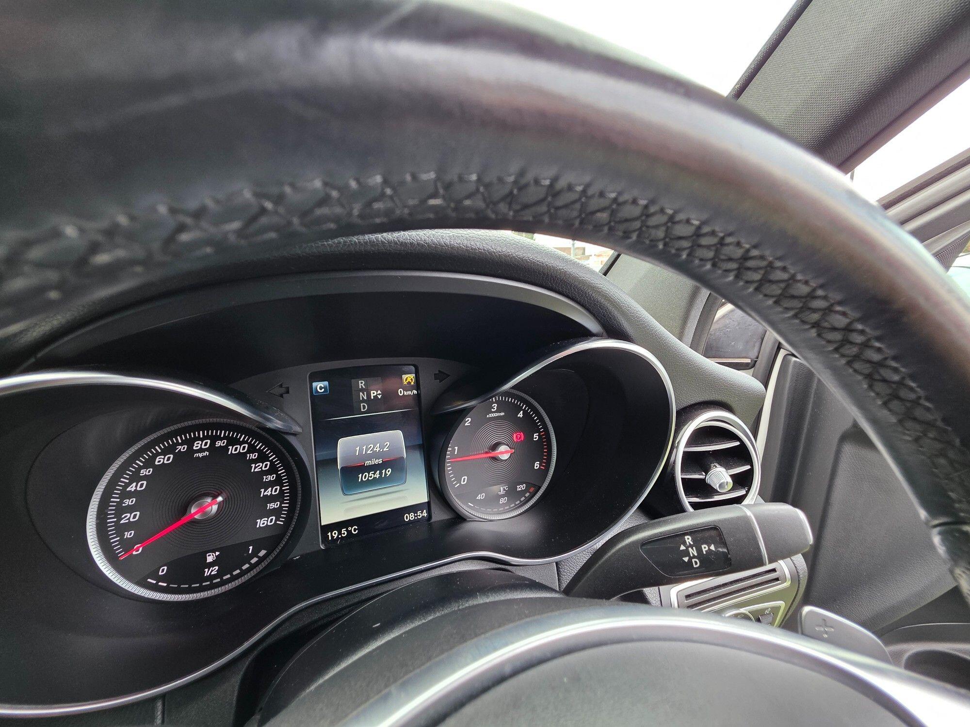 Mercedes-Benz GLC view 34