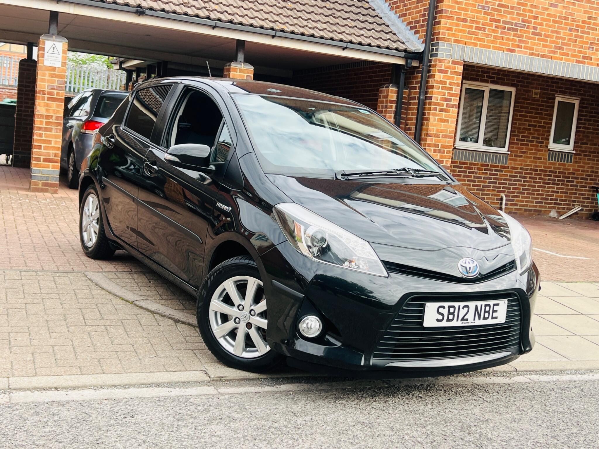 Toyota Yaris view 12