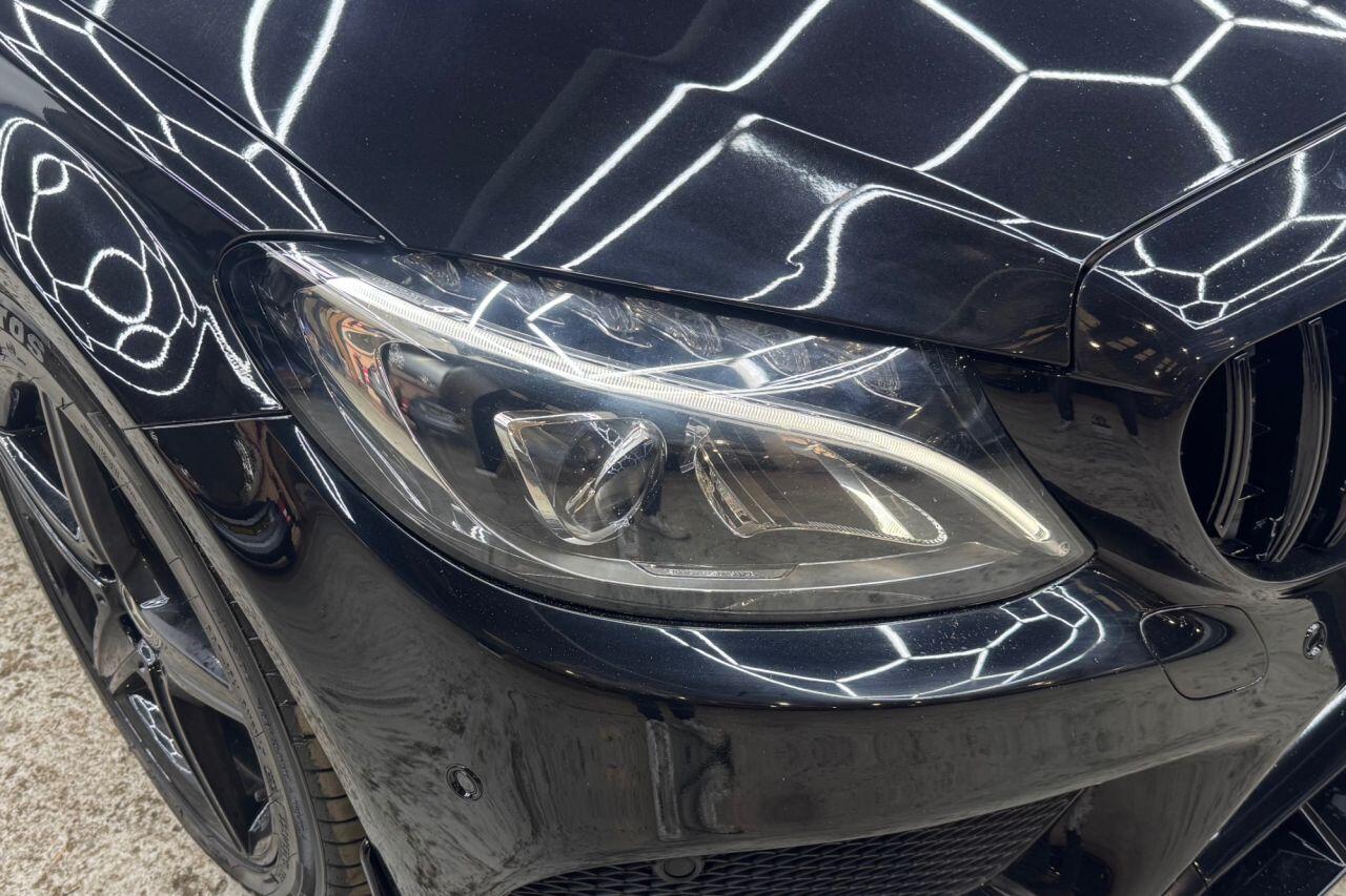 Mercedes-Benz C-Class view 8