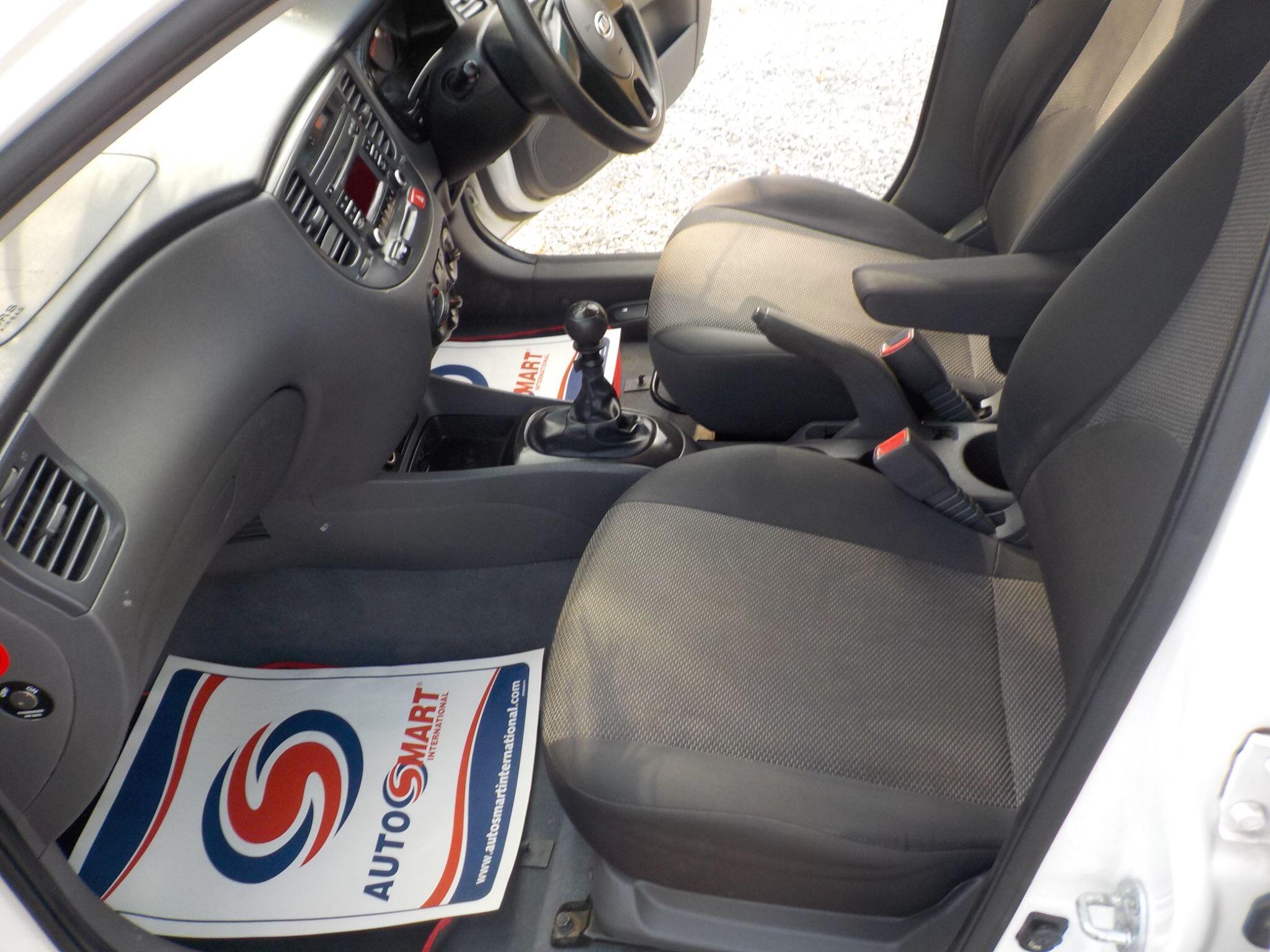 Kia Rio 1.5 CRDi Domino 5dr