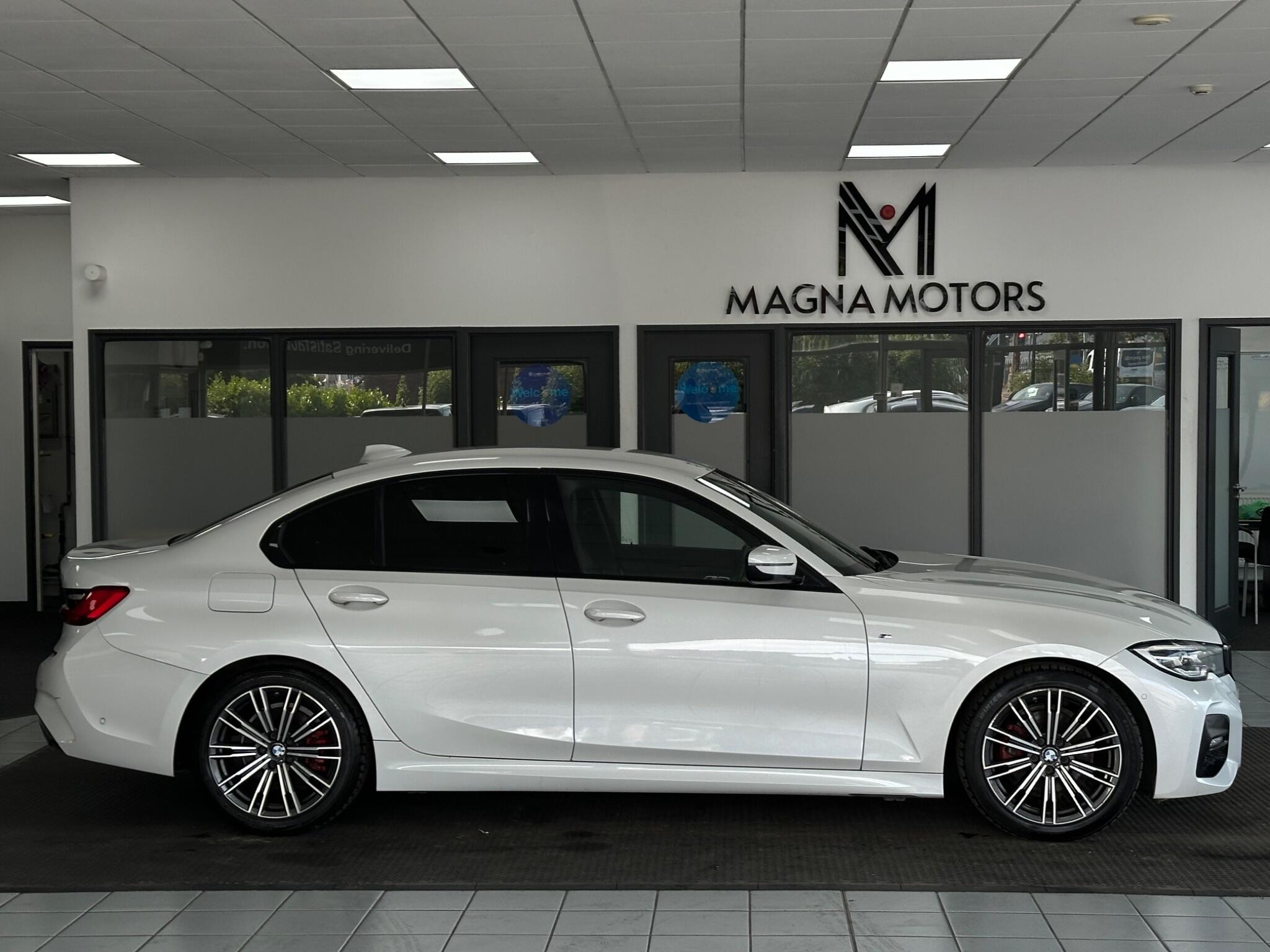 BMW 3 Series view 4