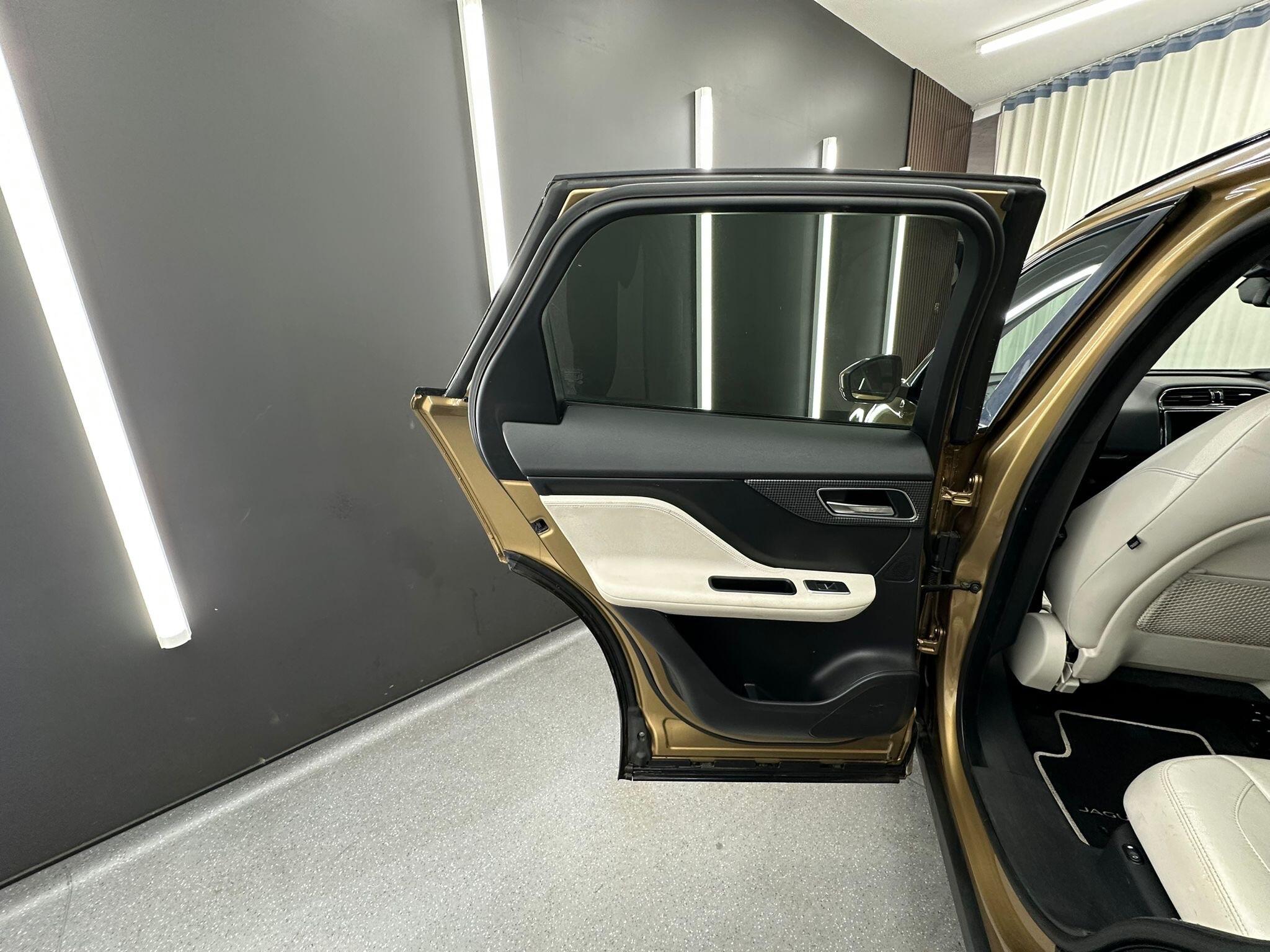 Jaguar F-Pace view 19