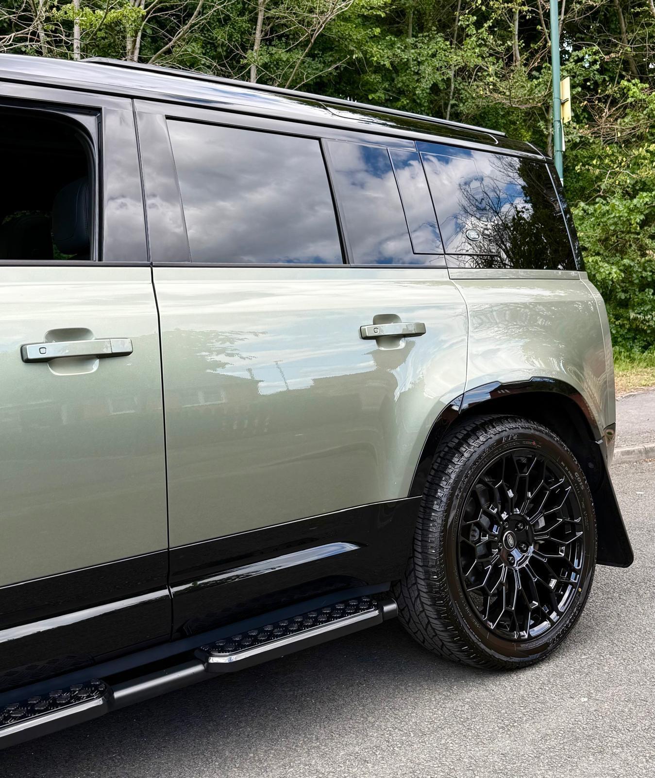 Land Rover Defender view 92