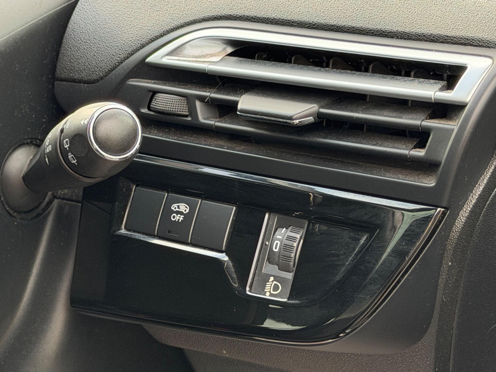 Citroen Grand C4 Picasso view 41