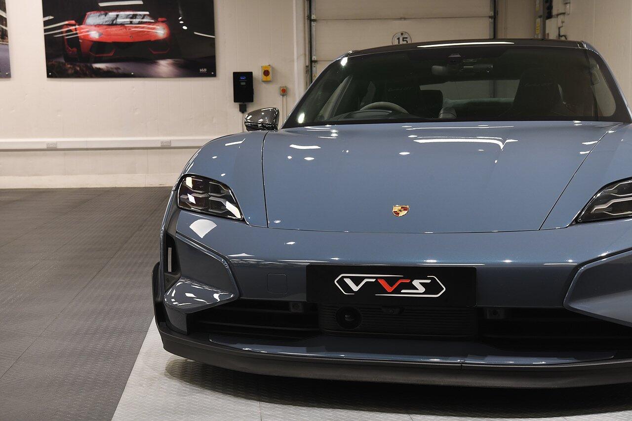 Porsche Taycan view 40