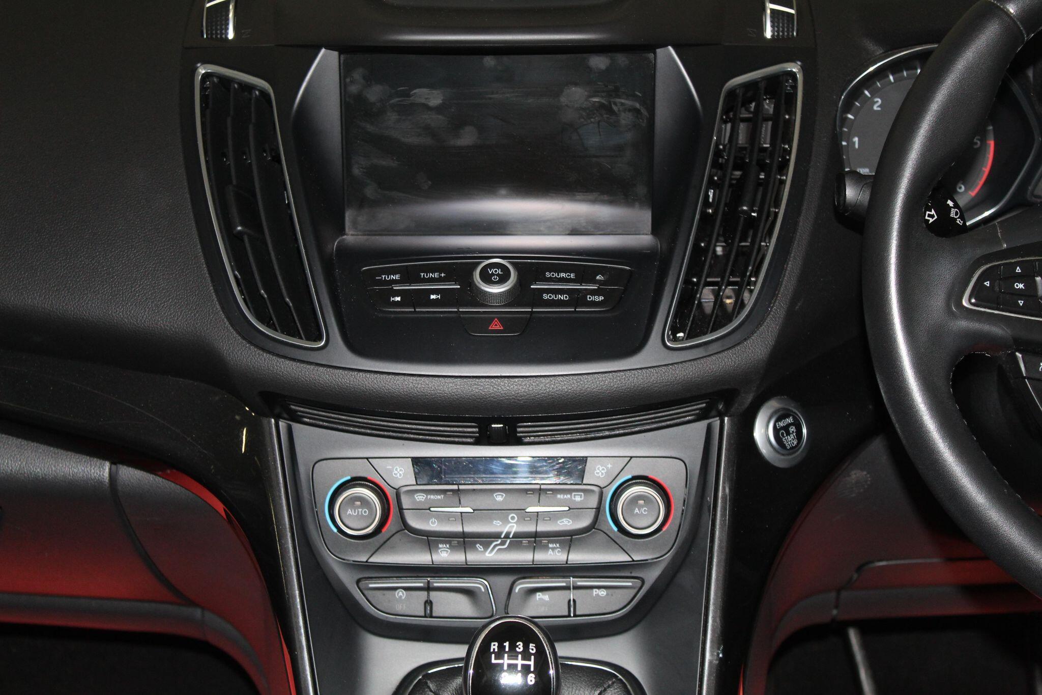 Ford C-Max view 32