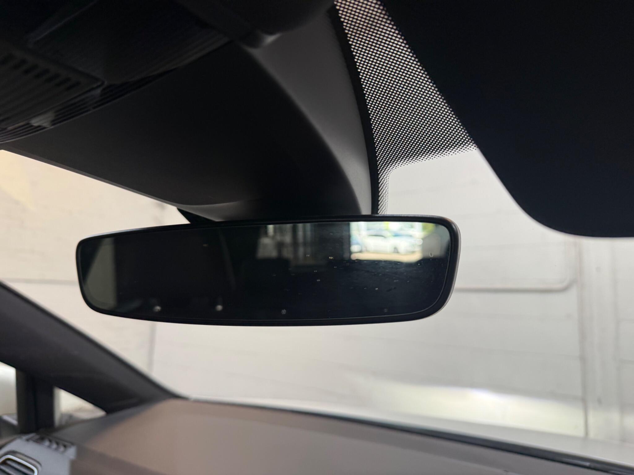 Volkswagen Golf view 60