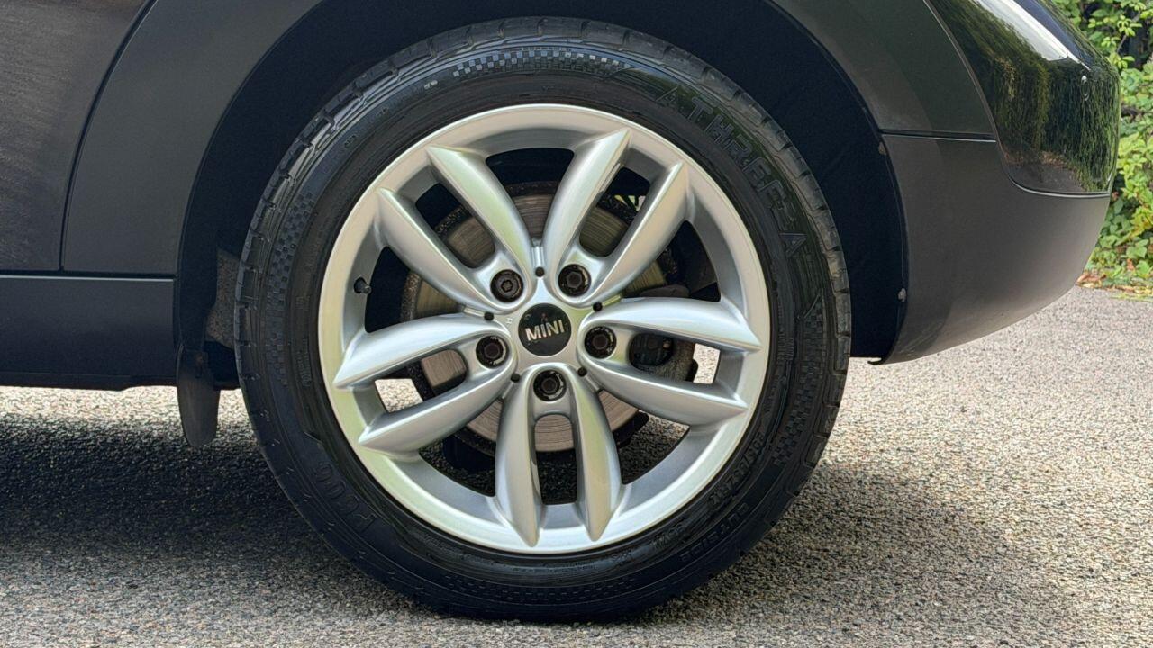 Mini Countryman view 29