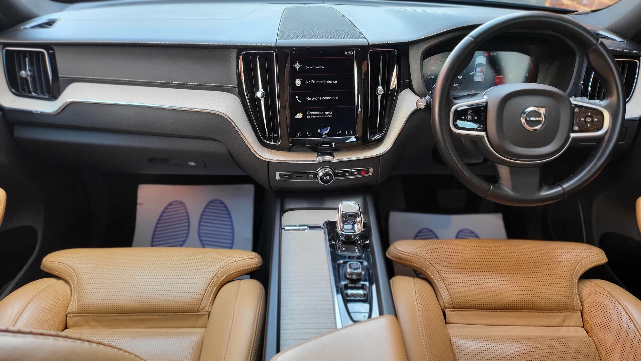 Volvo XC60 view 11