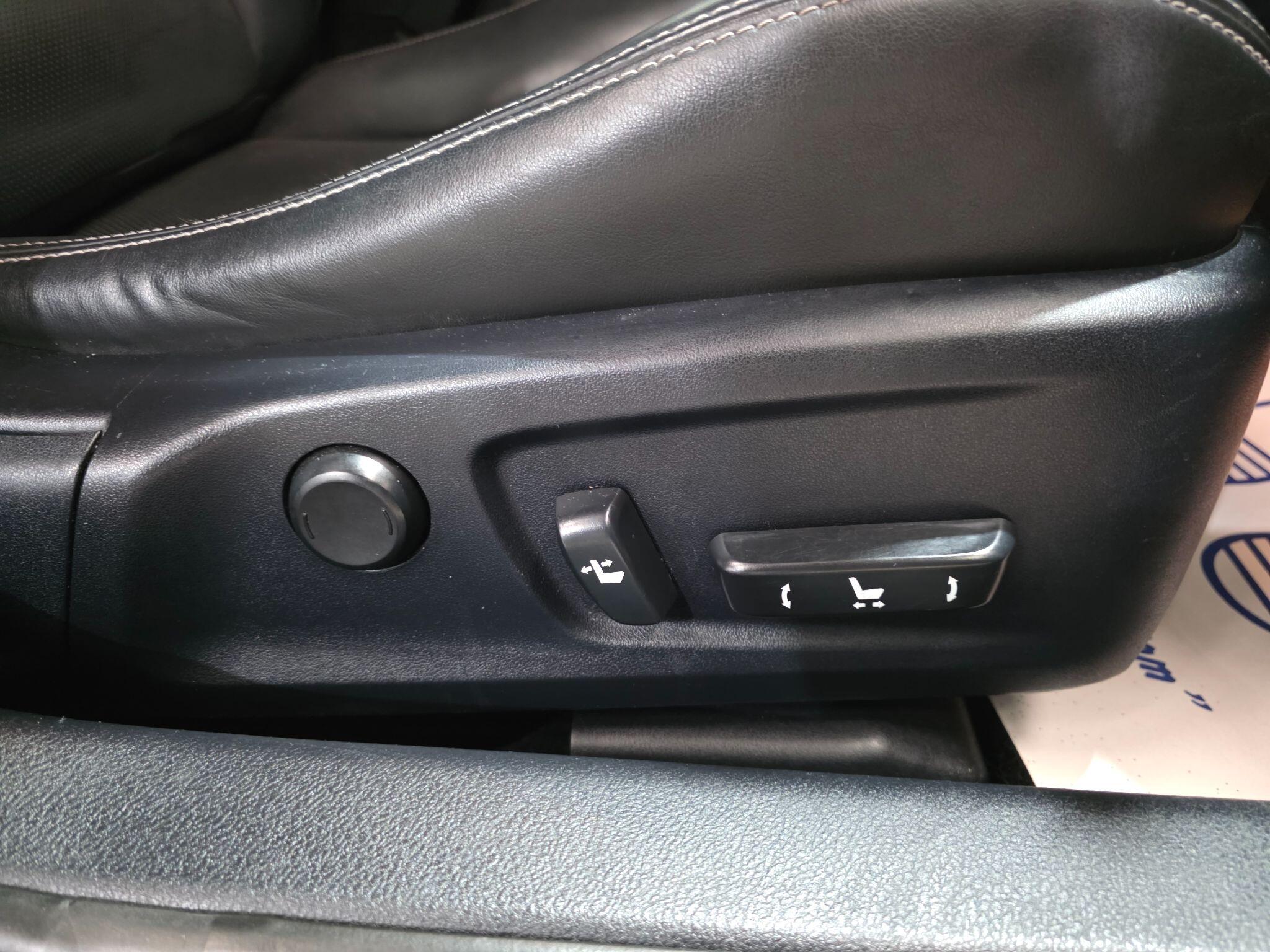 Lexus Is view 14