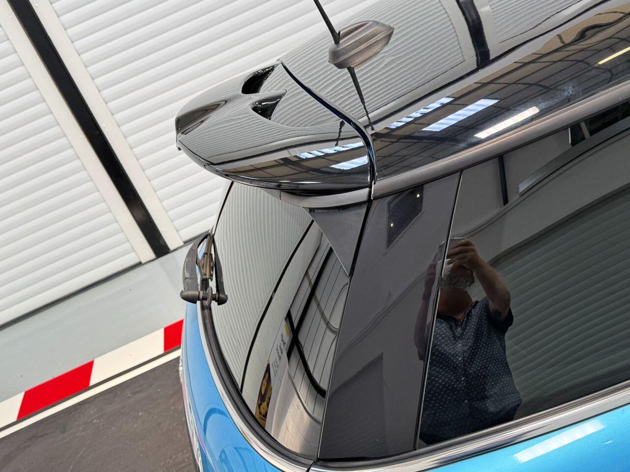 Mini Hatch view 33