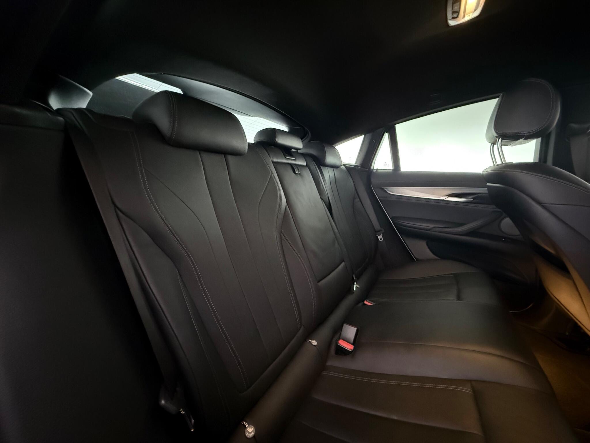 BMW X6 view 34