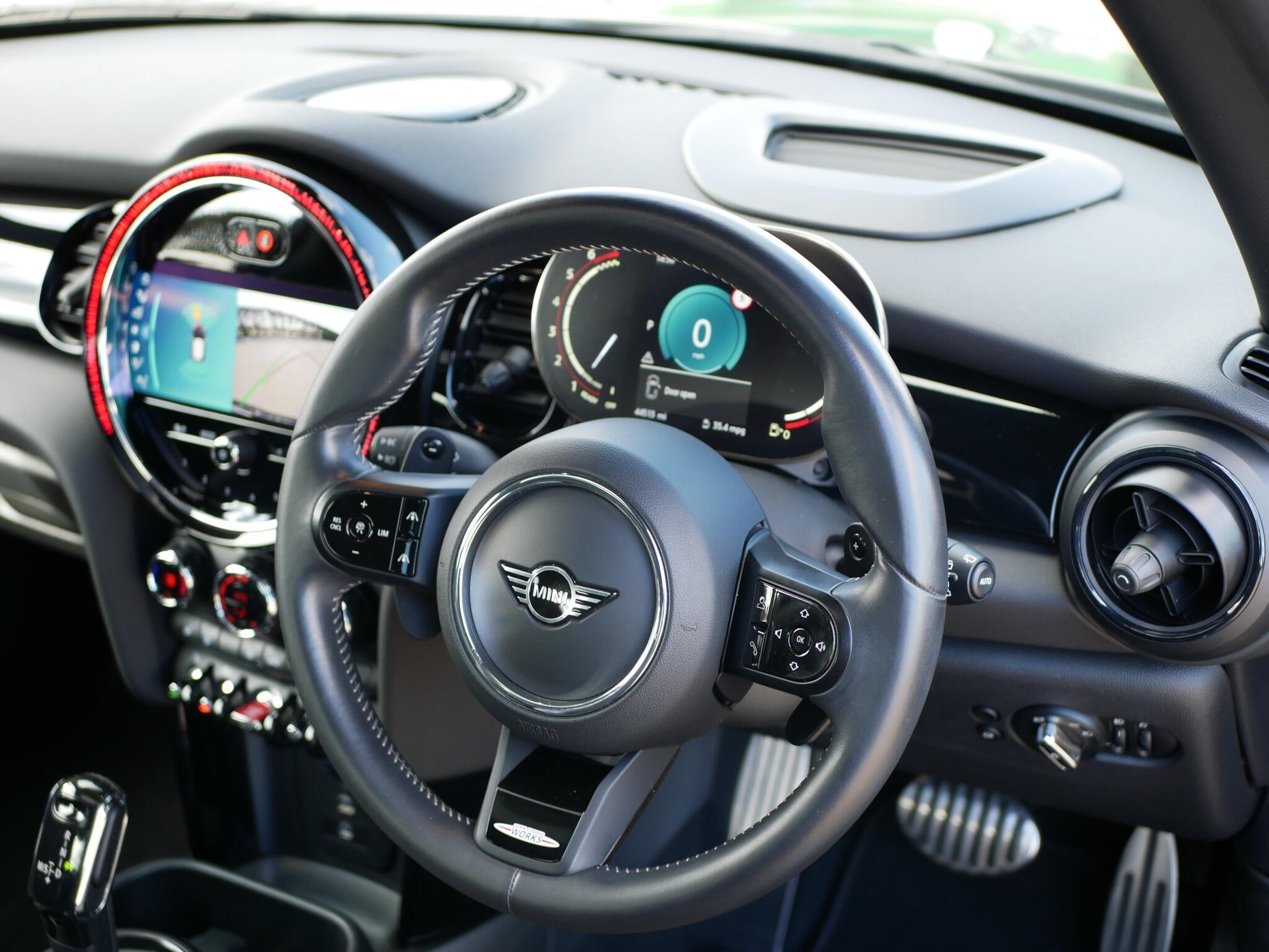Mini Hatch view 4