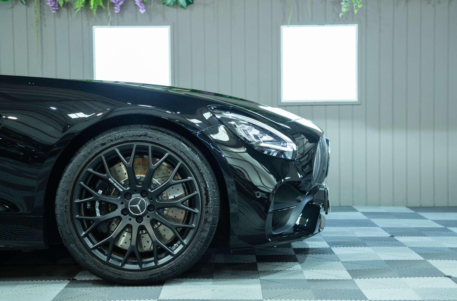 Mercedes-Benz Amg GT view 7