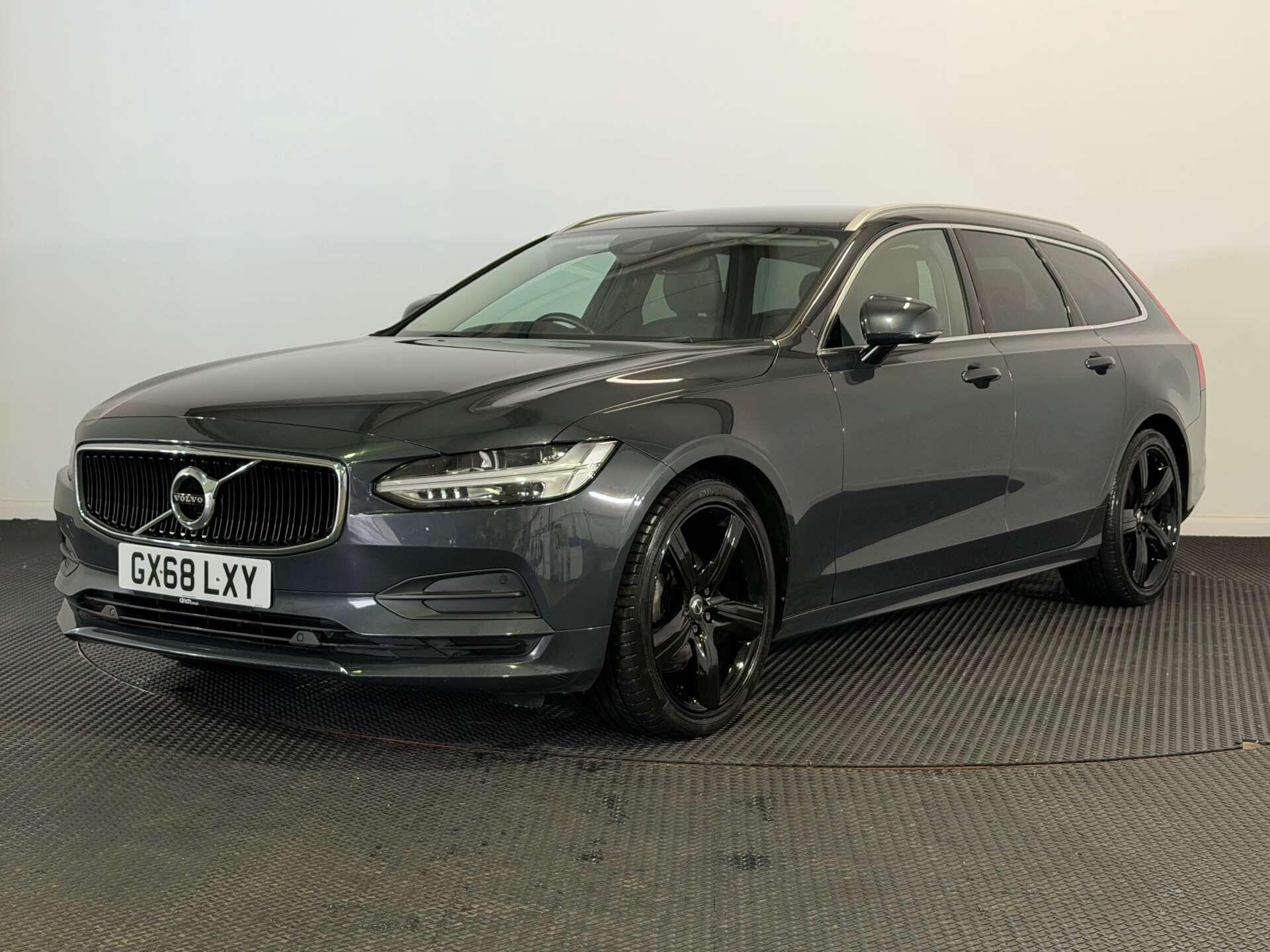 Volvo V90 view 3