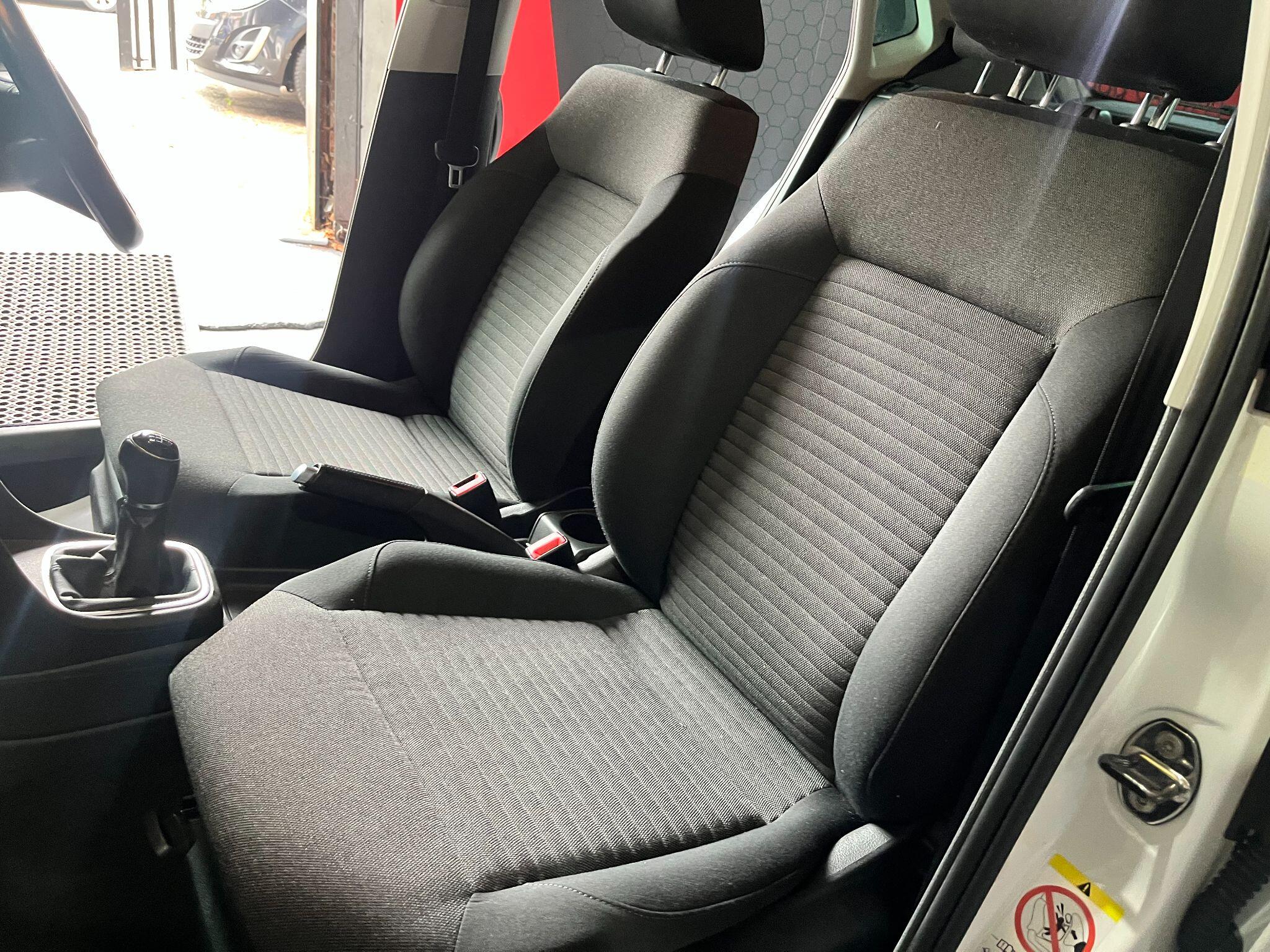 Volkswagen Polo view 40