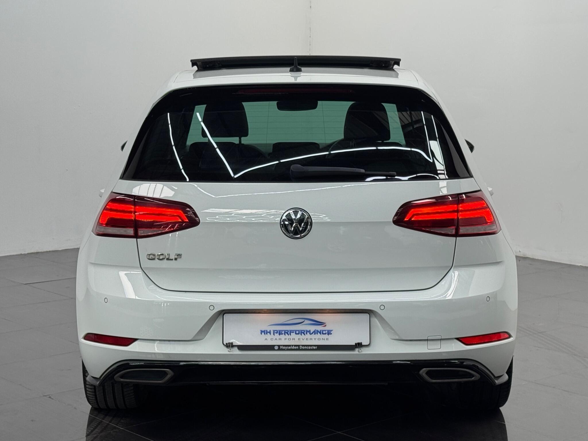 Volkswagen Golf view 69