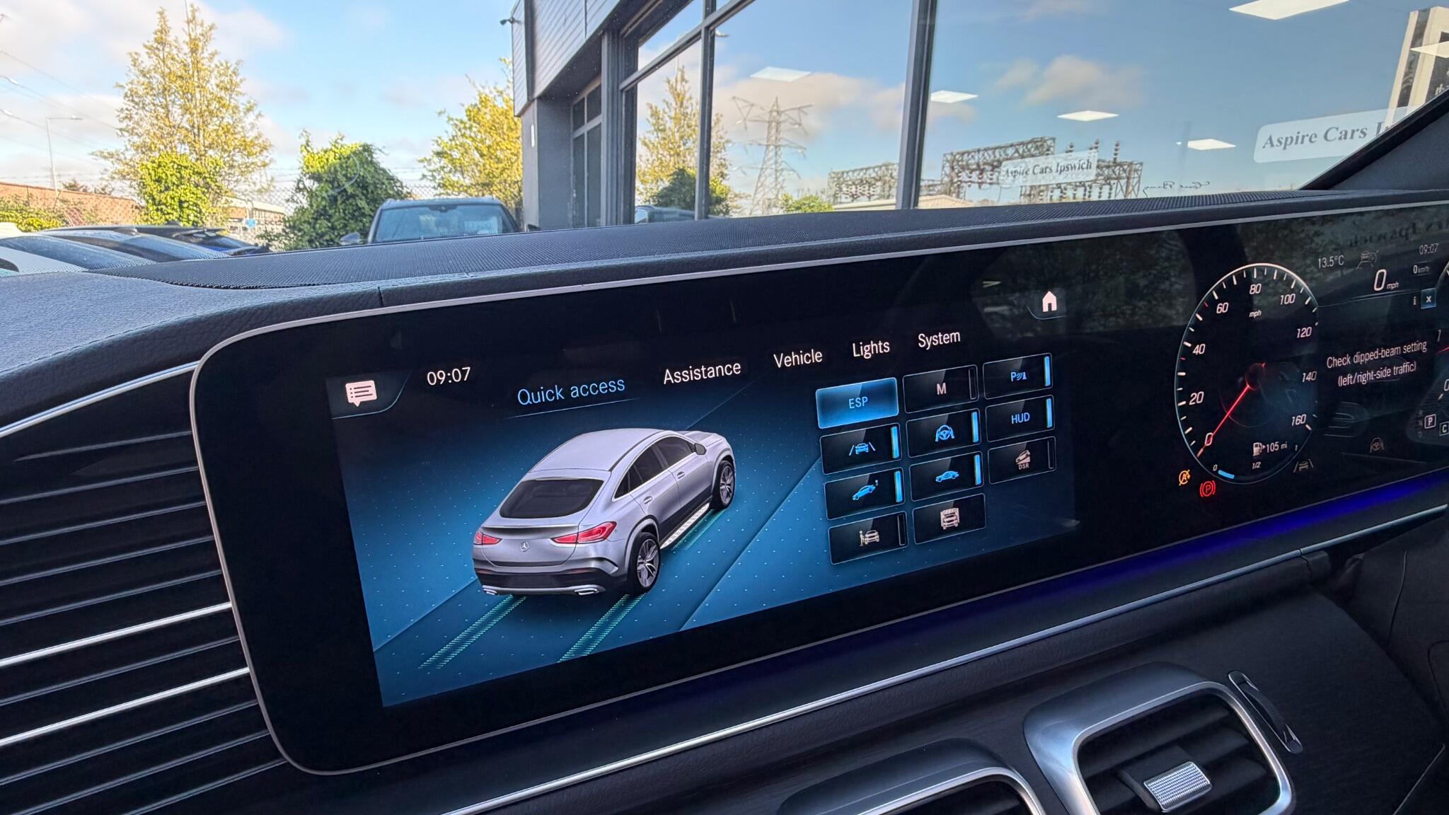 Mercedes-Benz Gle view 22