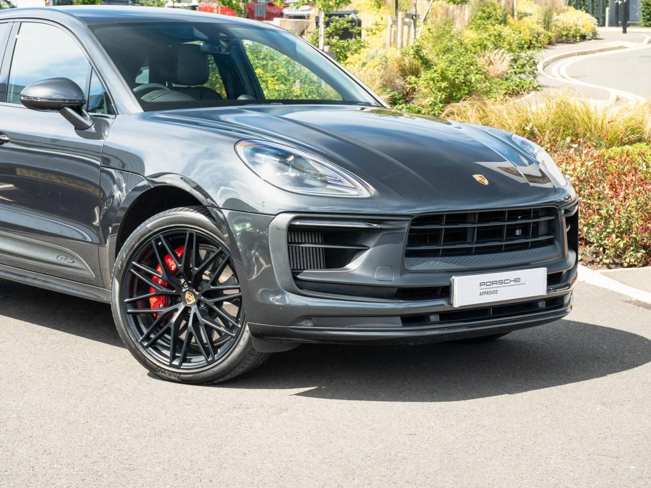 Porsche Macan view 15