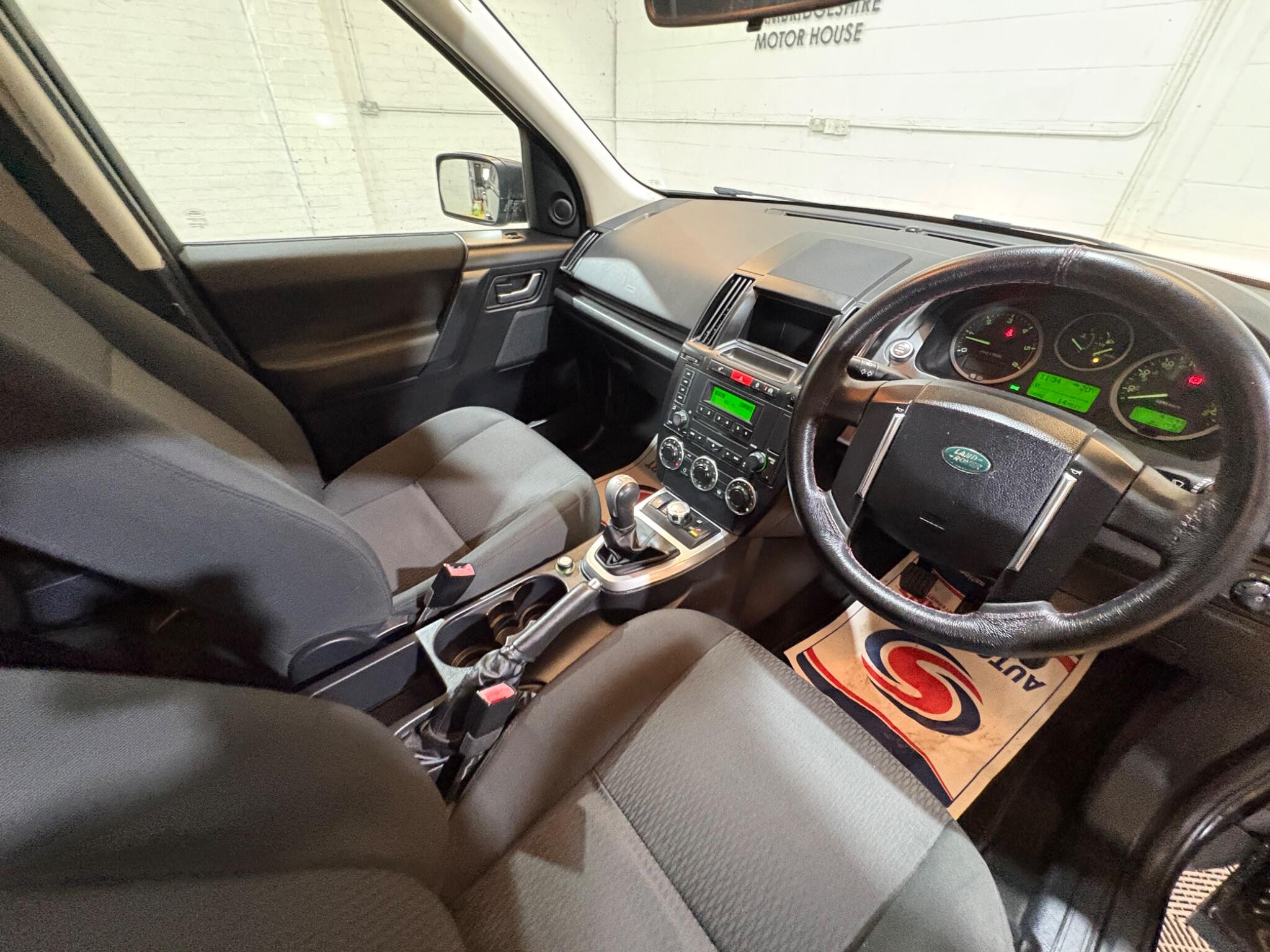 Land Rover Freelander 2 view 19