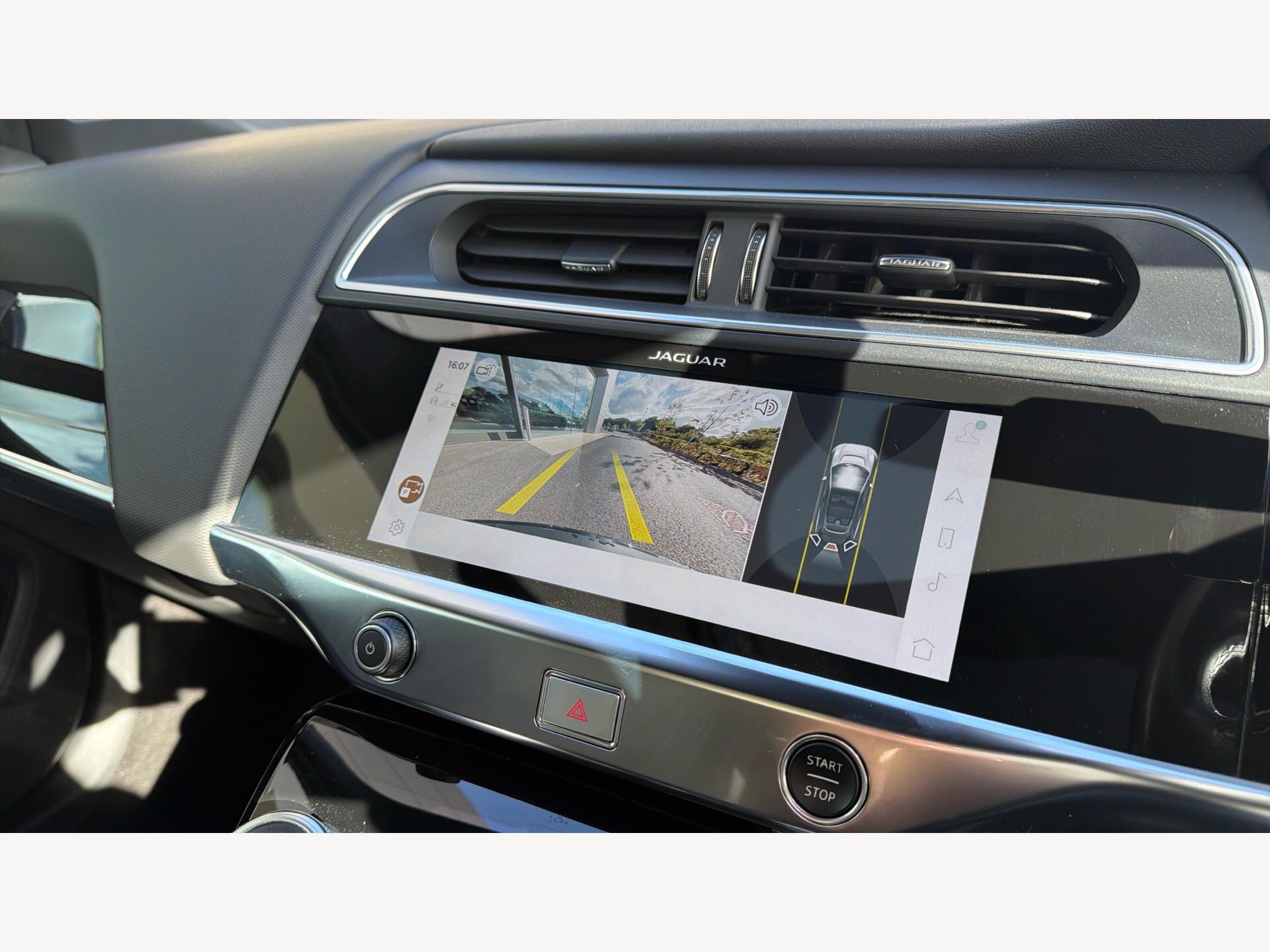 Jaguar I-Pace view 14