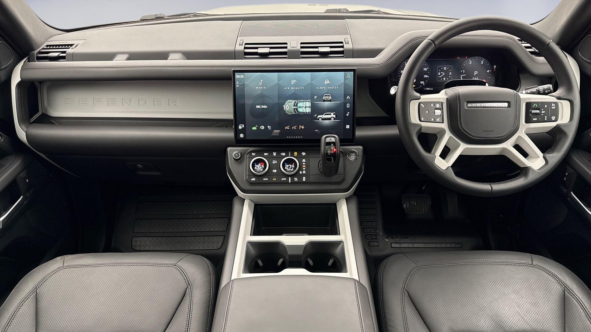 Land Rover Defender view 9