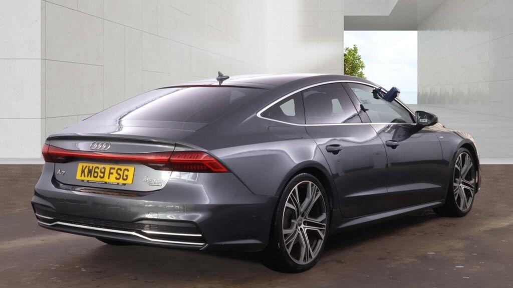 Audi A7 view 3