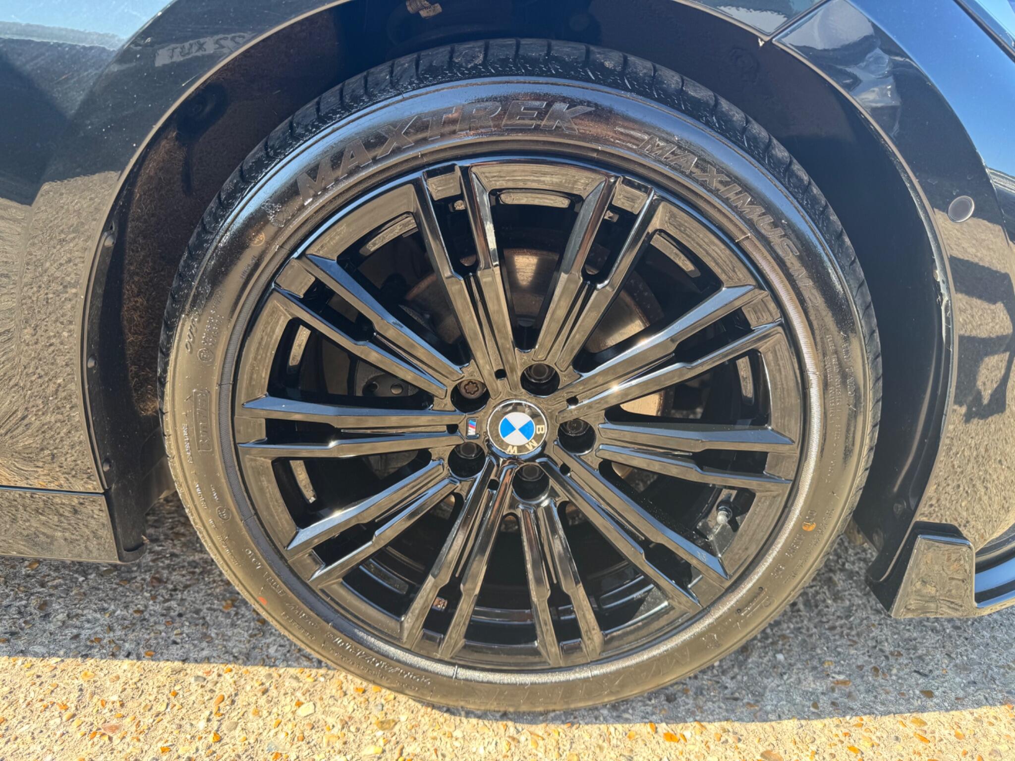 BMW 3 Series view 37