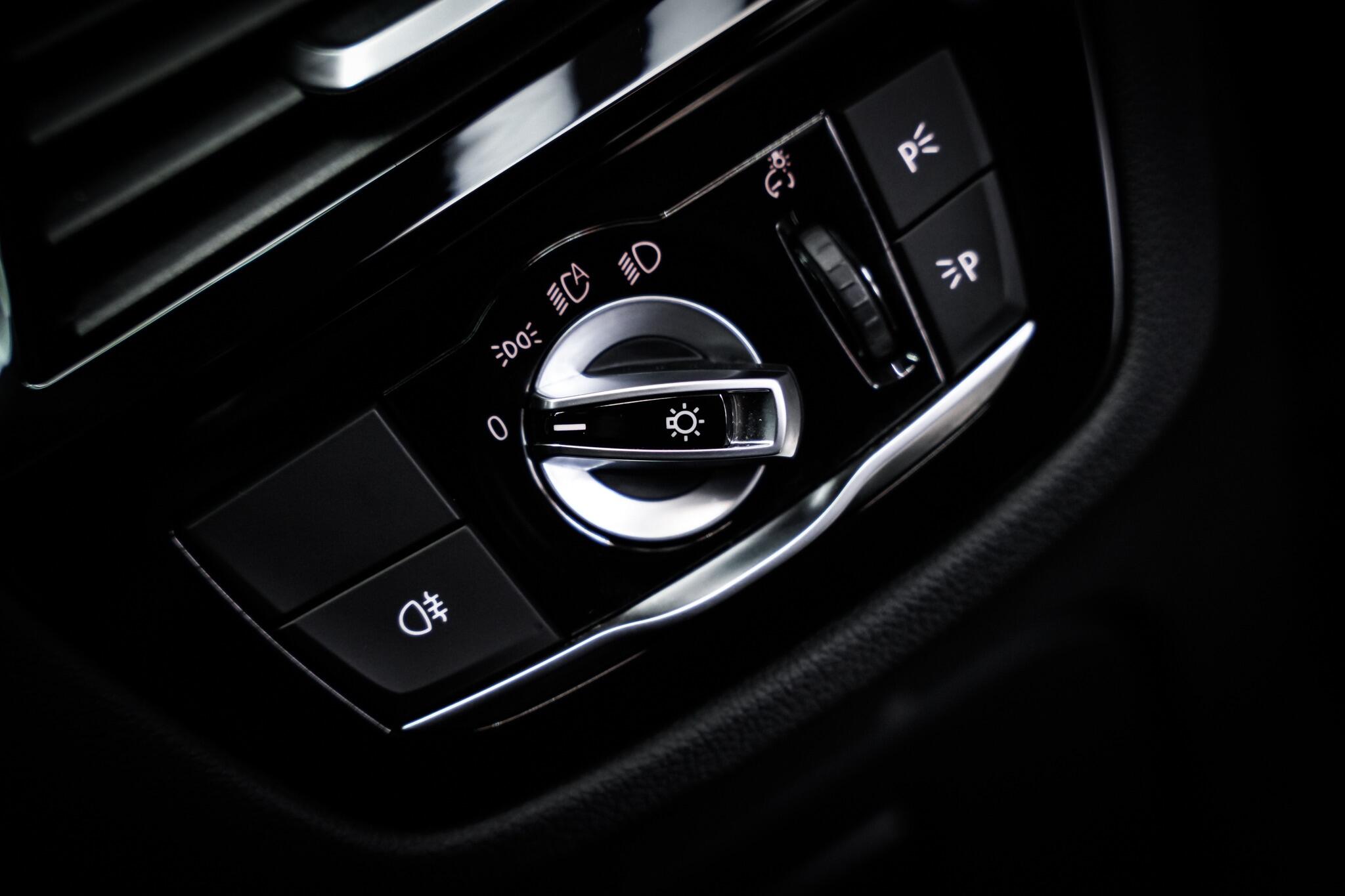 BMW 5 Series view 52