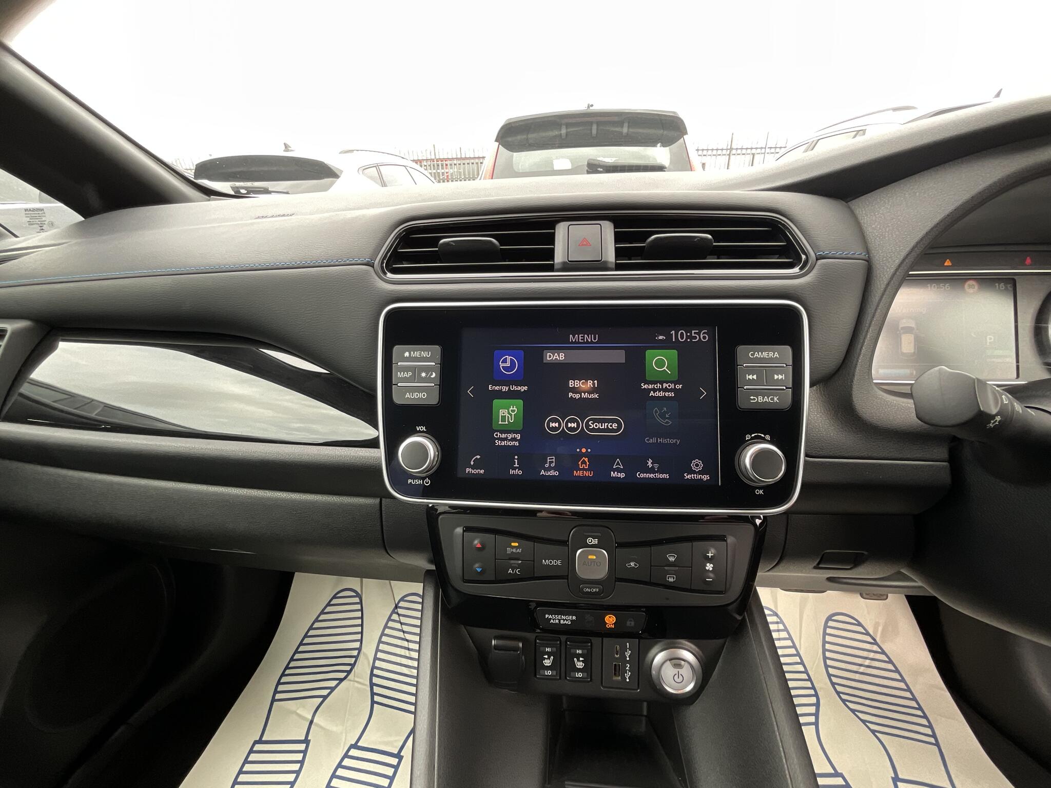 Nissan Leaf view 23