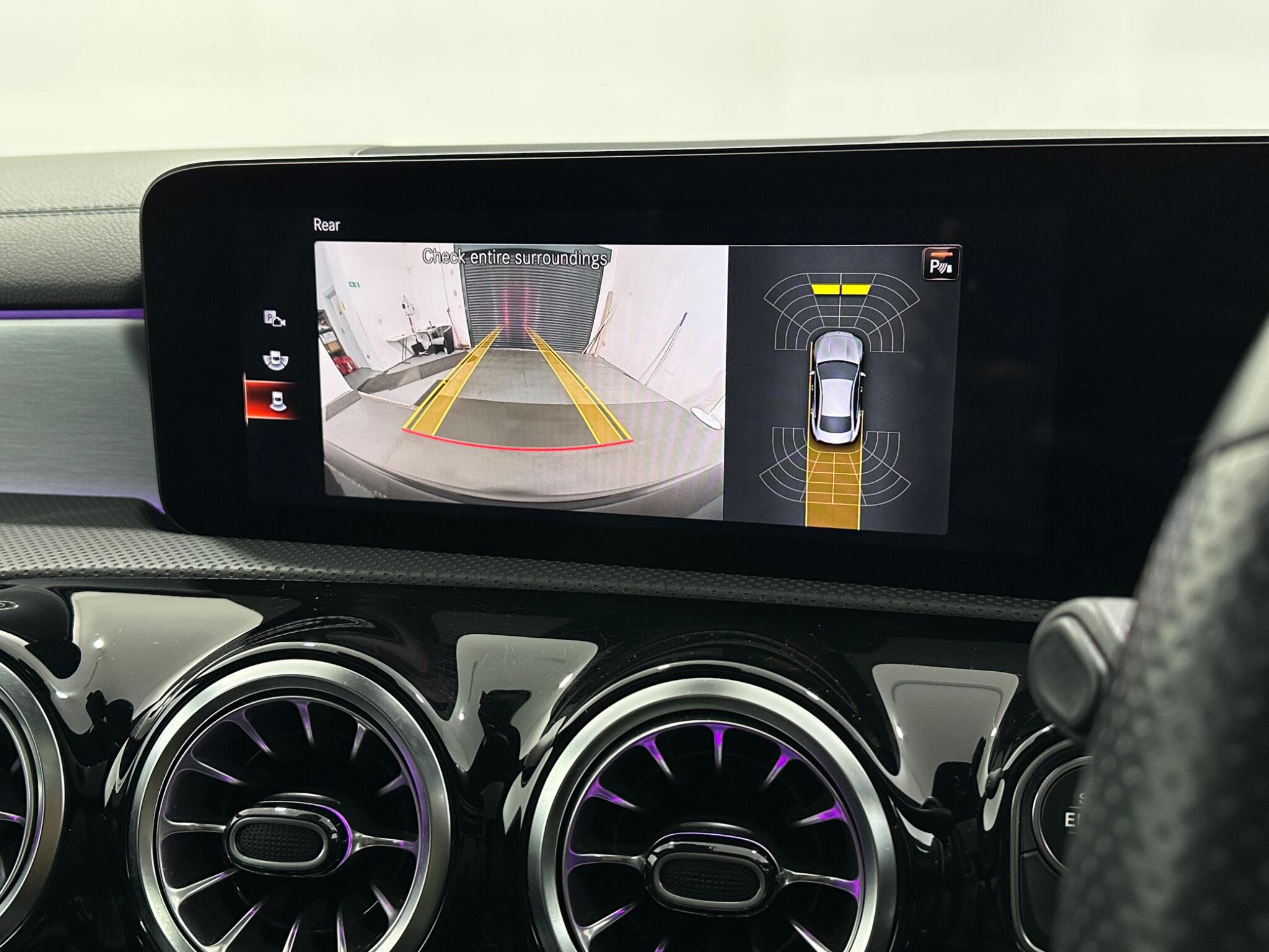 Mercedes-Benz Cla view 25