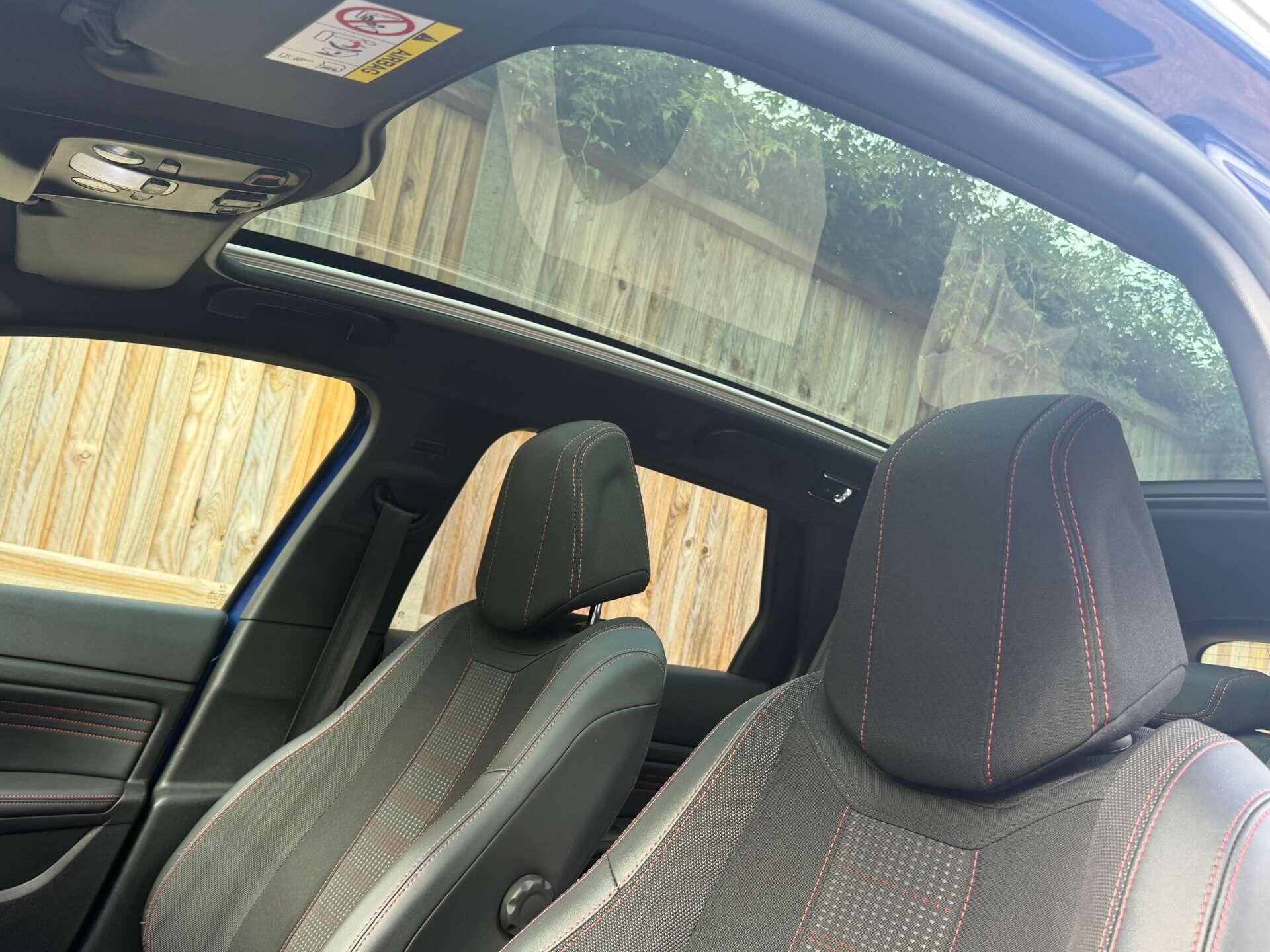 Peugeot 308 SW view 2