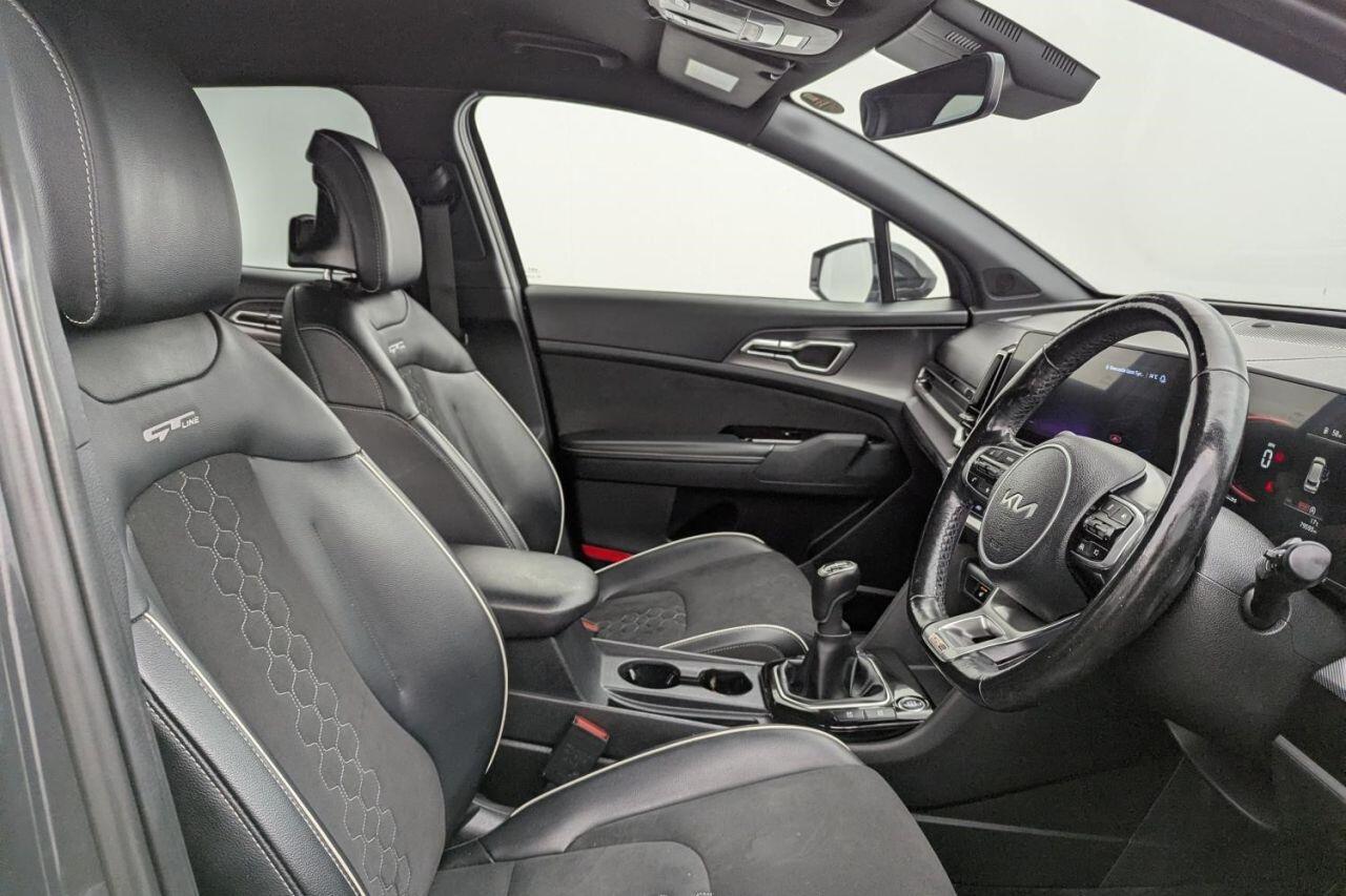 Kia Sportage view 3