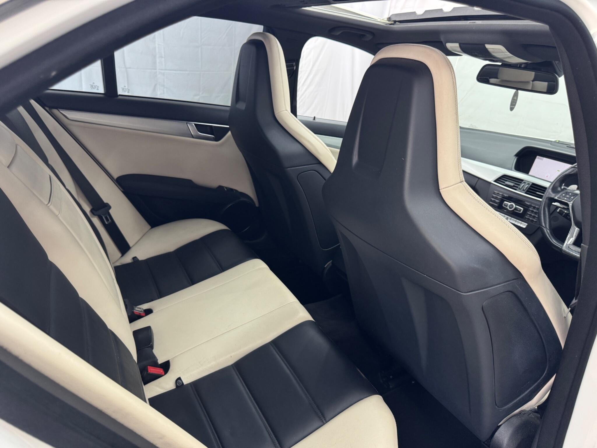 Mercedes-Benz C Class view 25