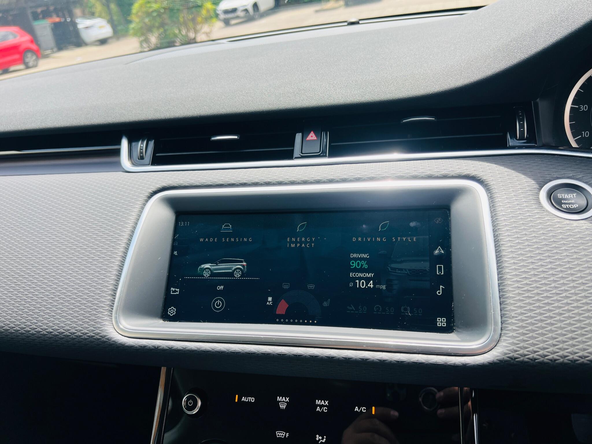 Land Rover Range Rover Evoque view 41