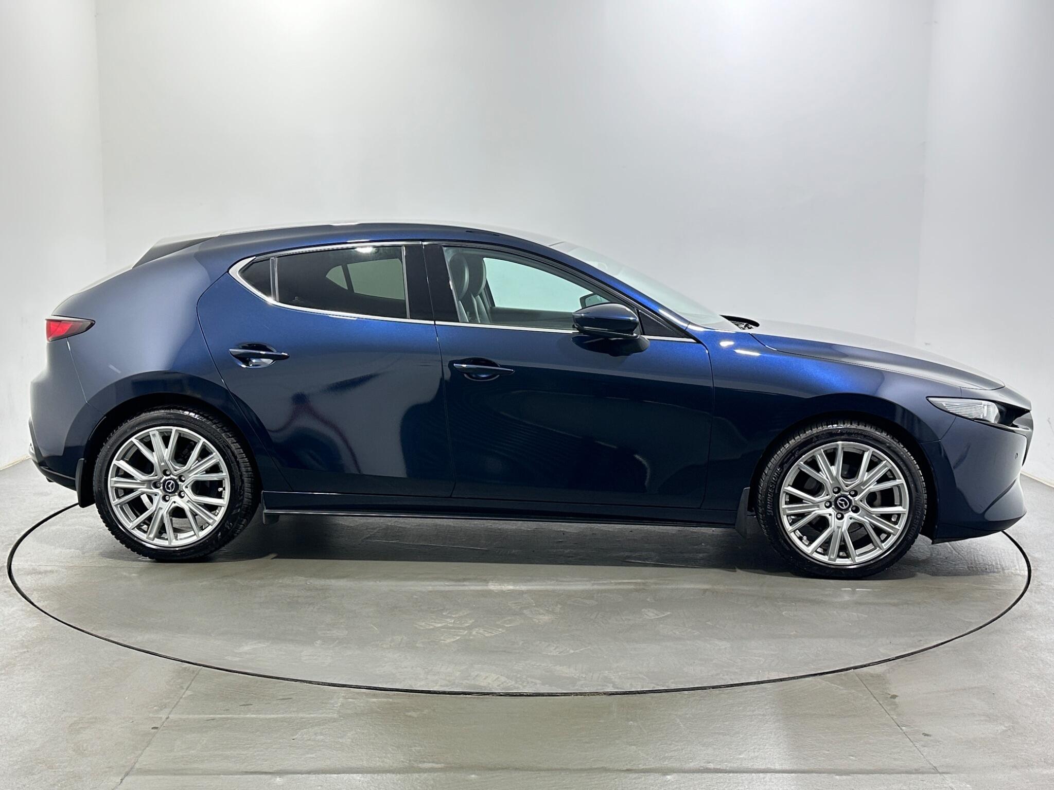 Mazda Mazda3 view 9