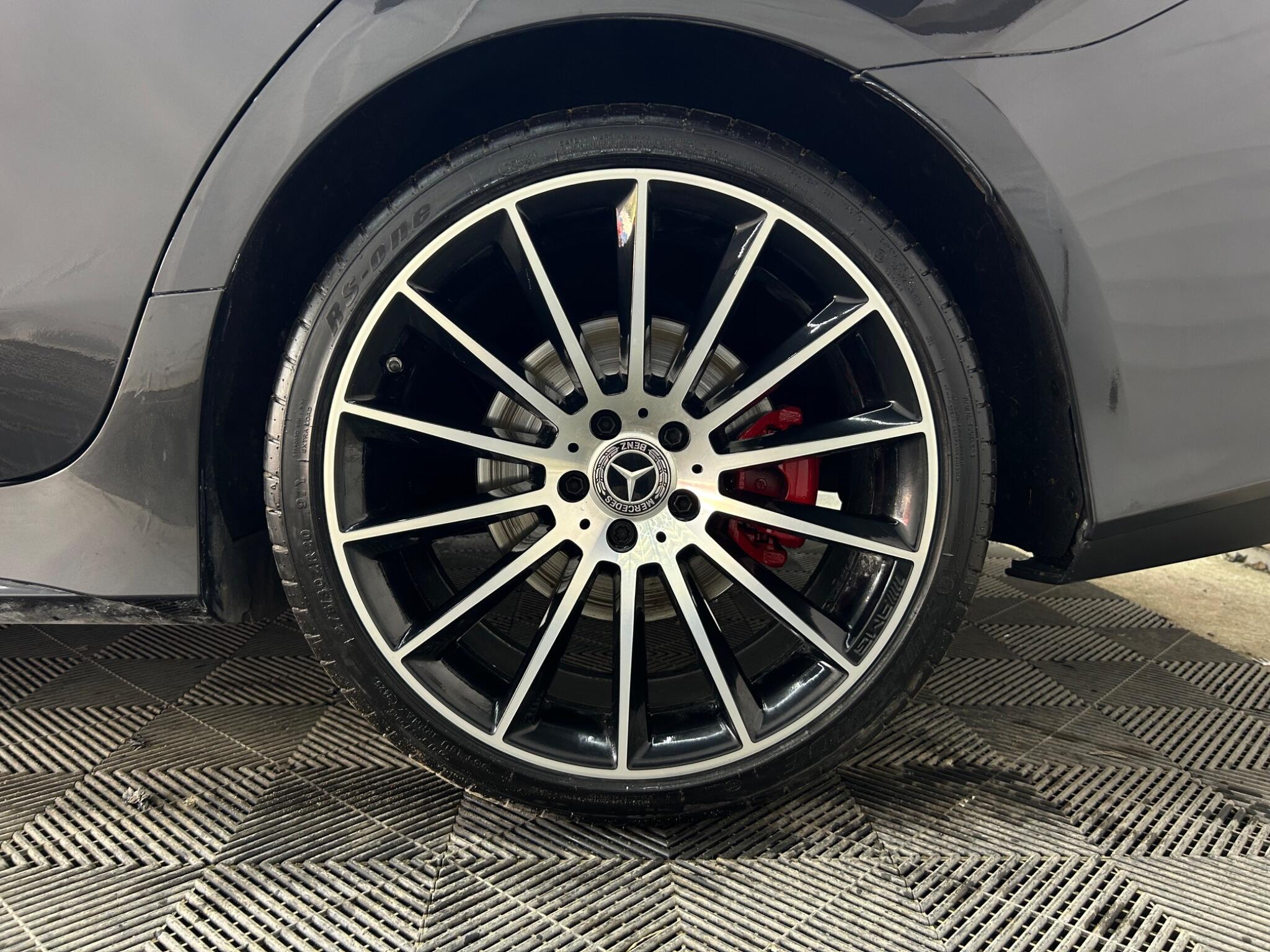 Mercedes-Benz CLS view 36
