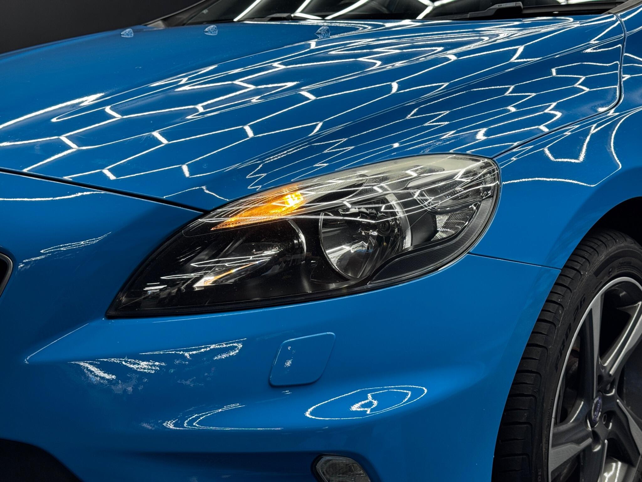 Volvo V40 view 43