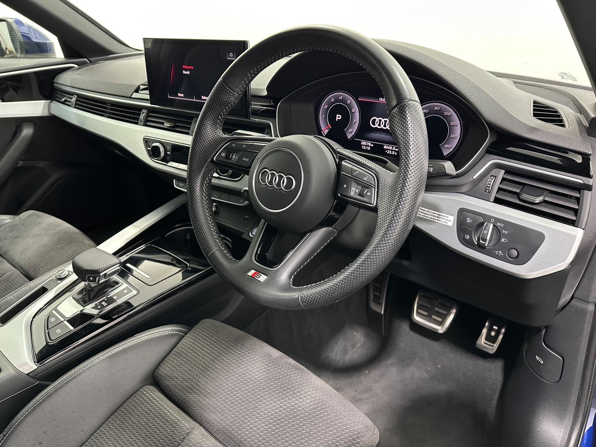 Audi A4 view 11