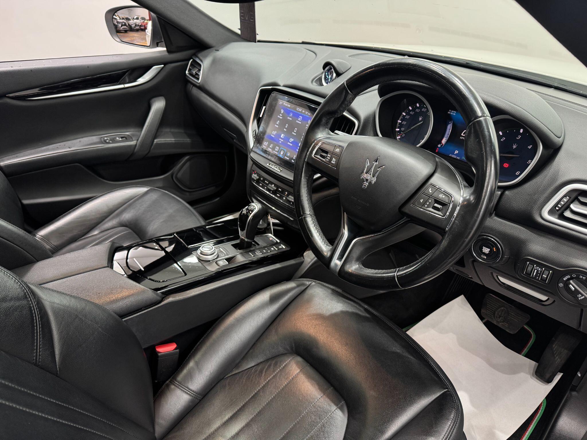 Maserati Ghibli view 23