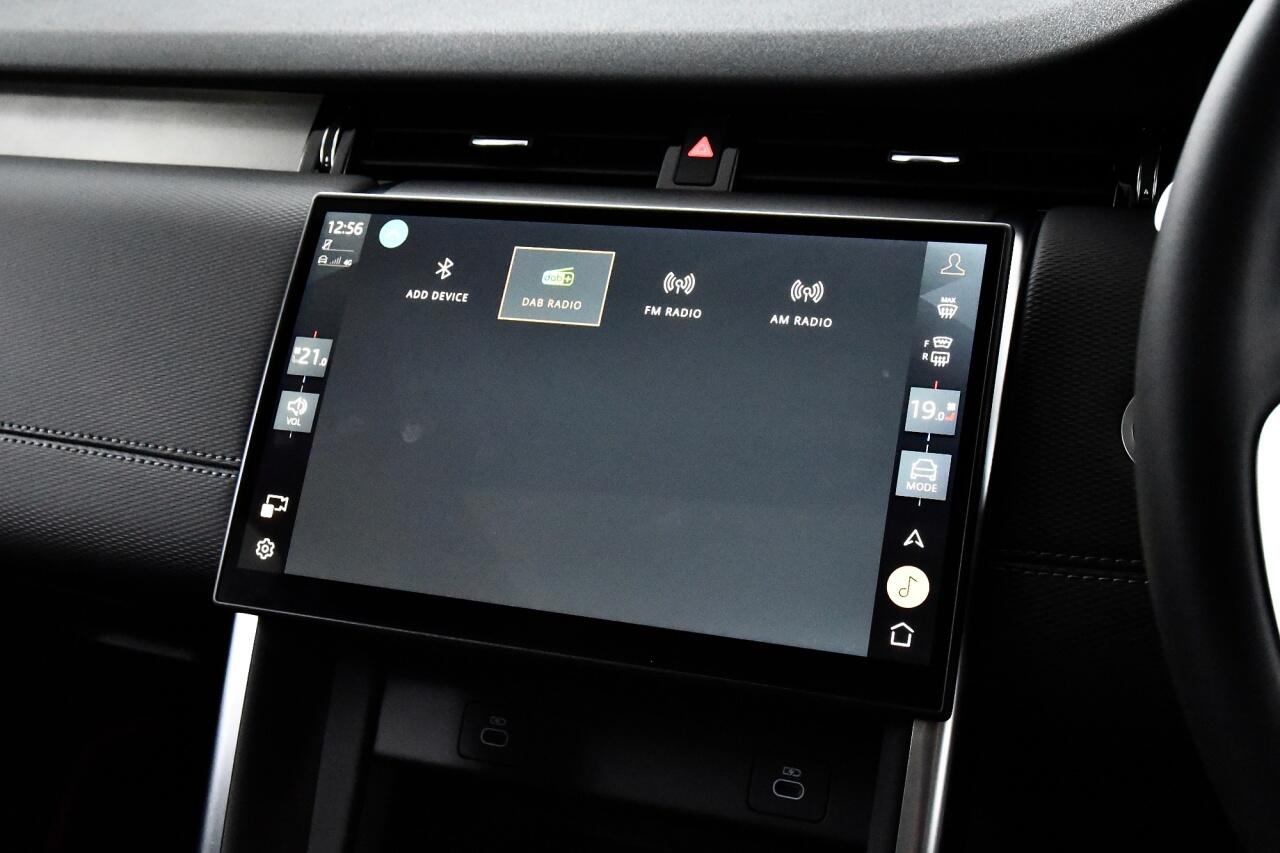 Land Rover Discovery Sport view 38