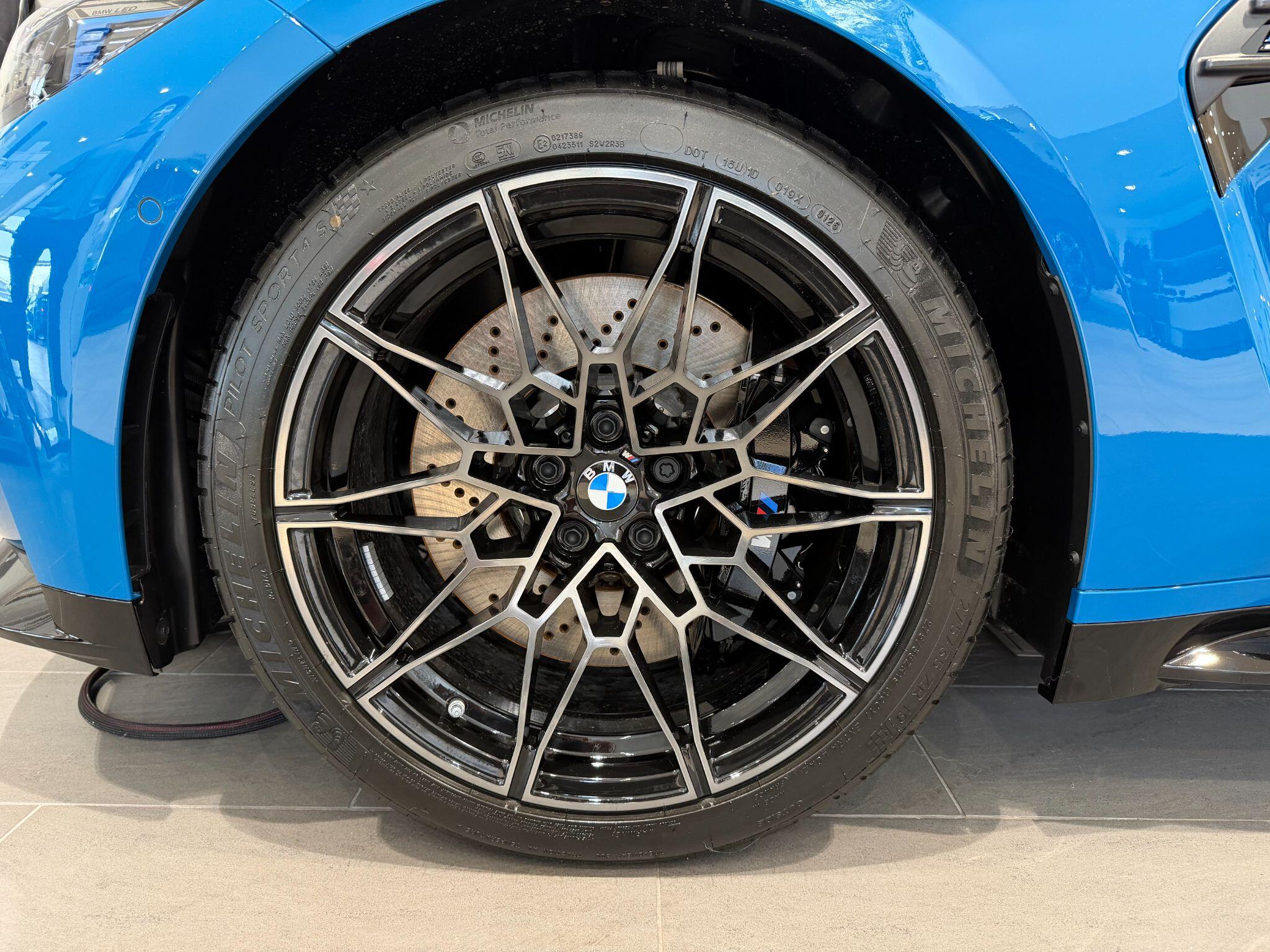 BMW M3 view 8