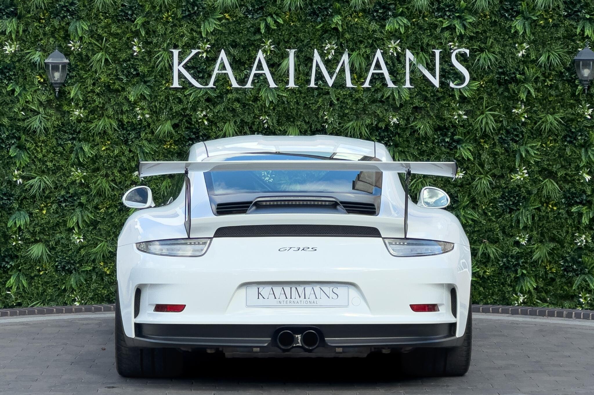 Porsche 911 view 5