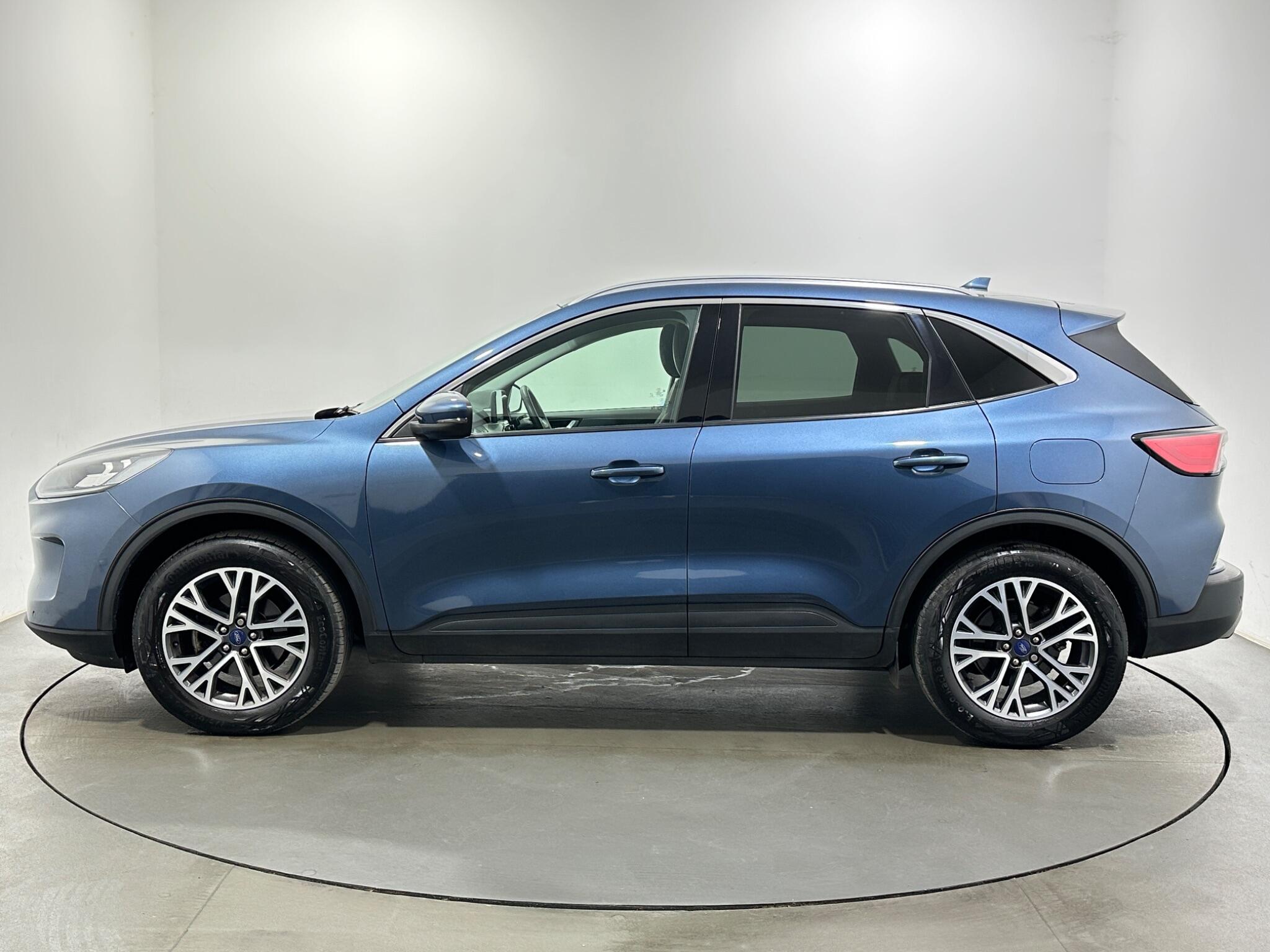 Ford Kuga view 5